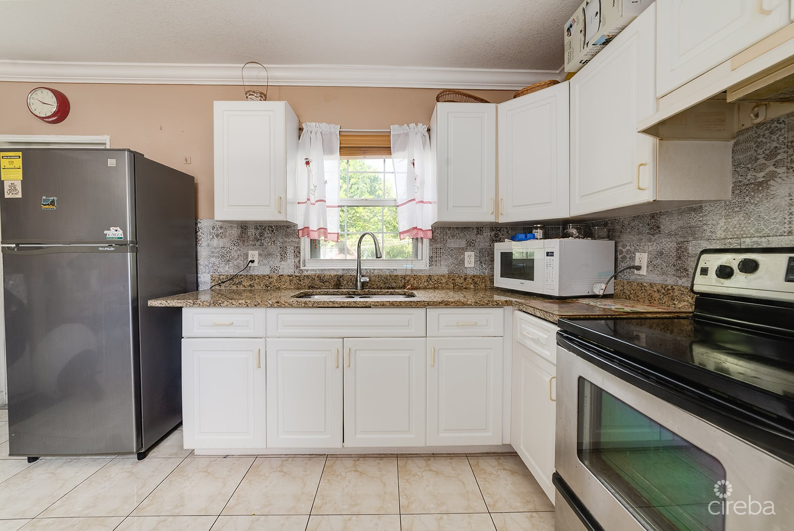 TROPICAL MEWS 2 BED HOME