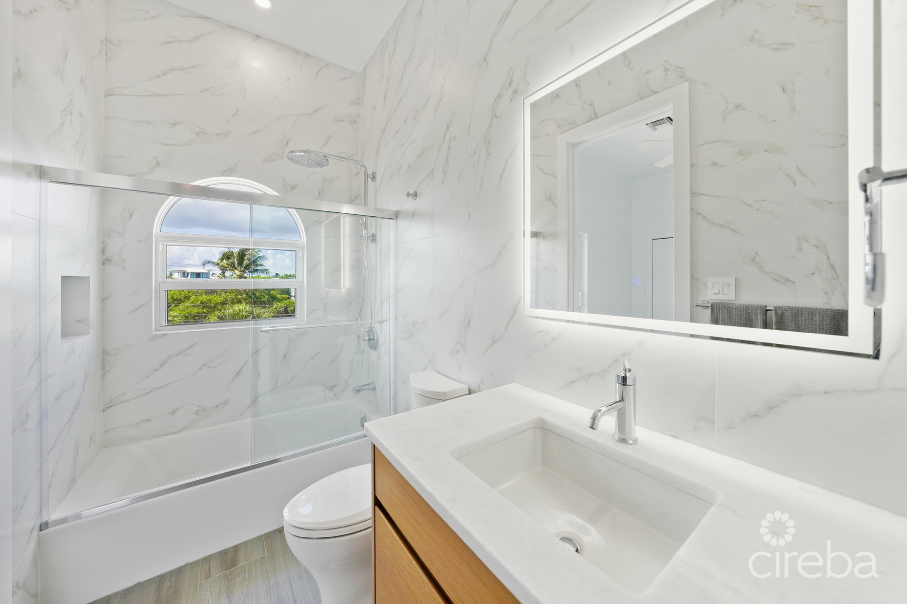 TURNBERRY  EAST #3 , CRYSTAL HARBOUR