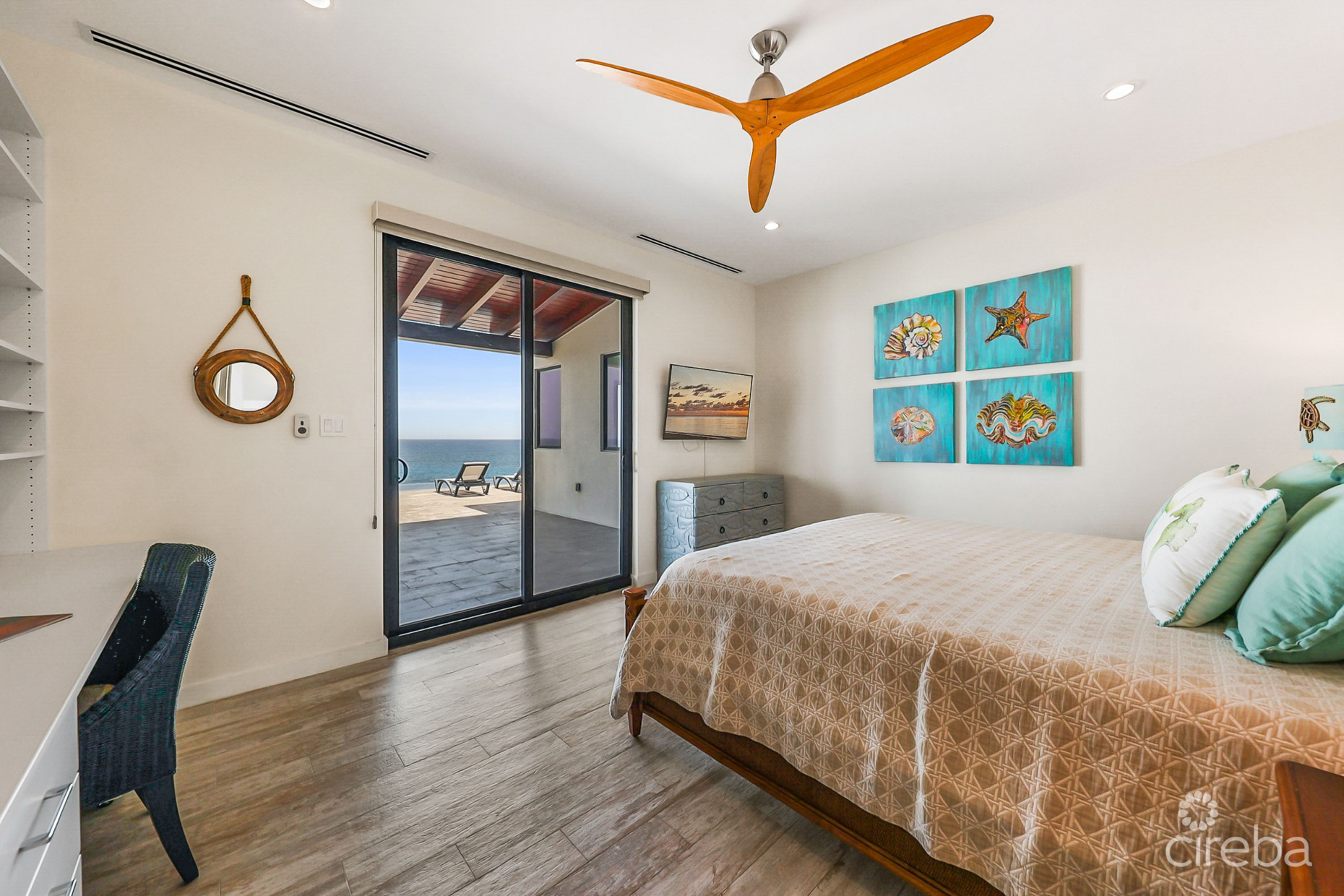 BELLA VISTA-LUXURY PANORAMIC OCEANFRONT 5 BEDROOM ESTATE