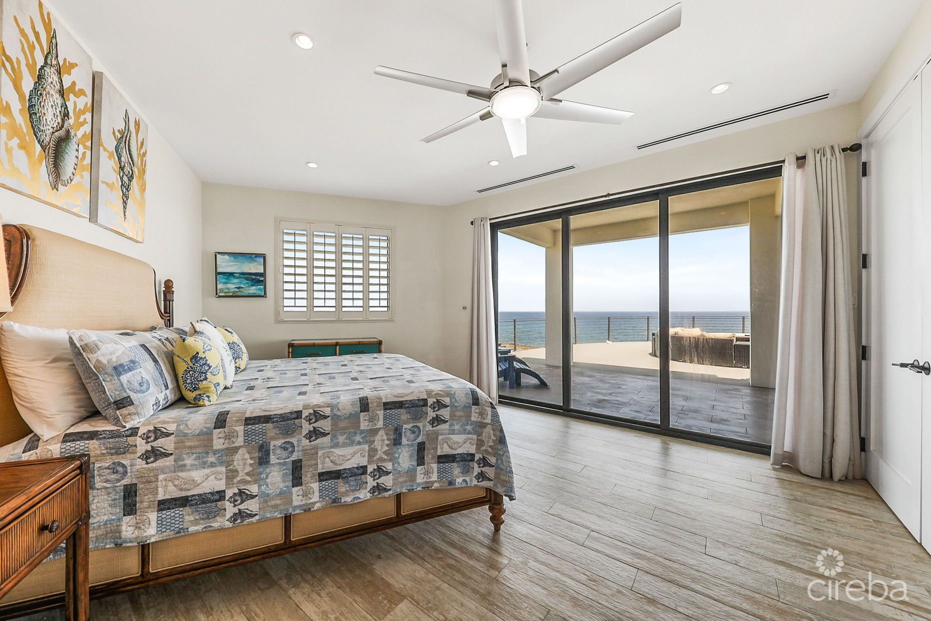 BELLA VISTA-LUXURY PANORAMIC OCEANFRONT 5 BEDROOM ESTATE