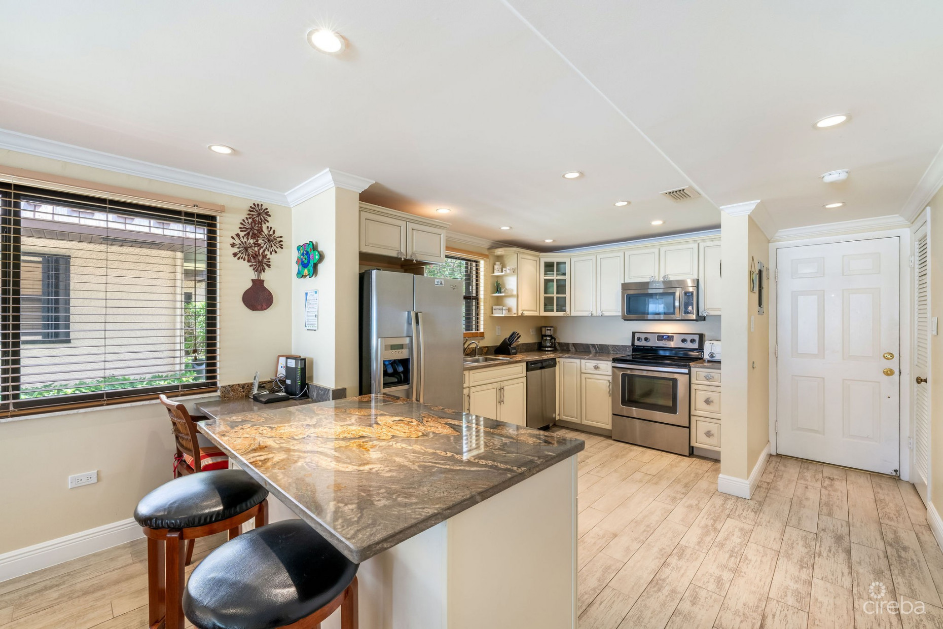 ISLANDS CLUB #10 - GROUND FLOOR