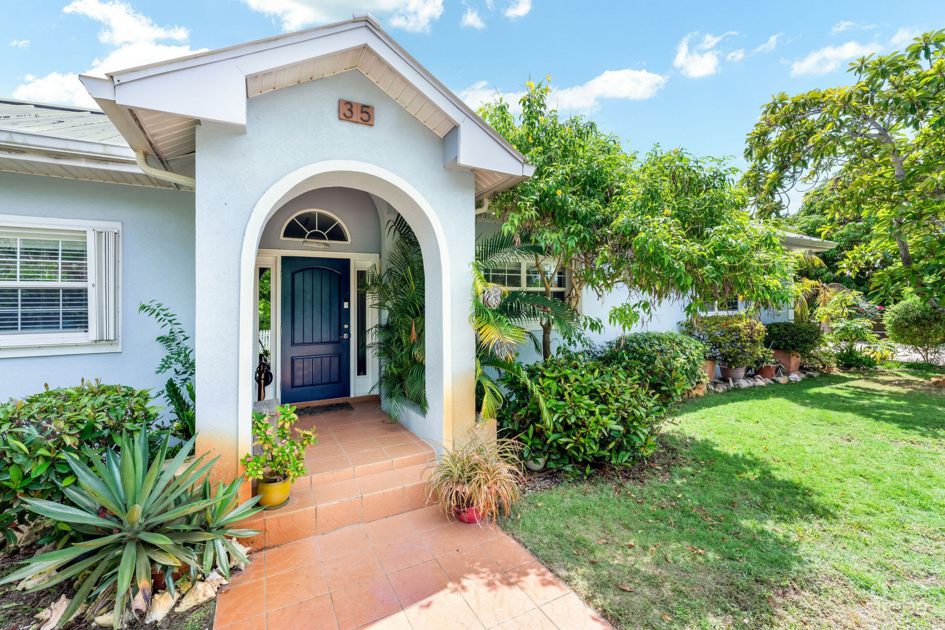 MULBERRY DRIVE 35, SOUTH SOUND HOME