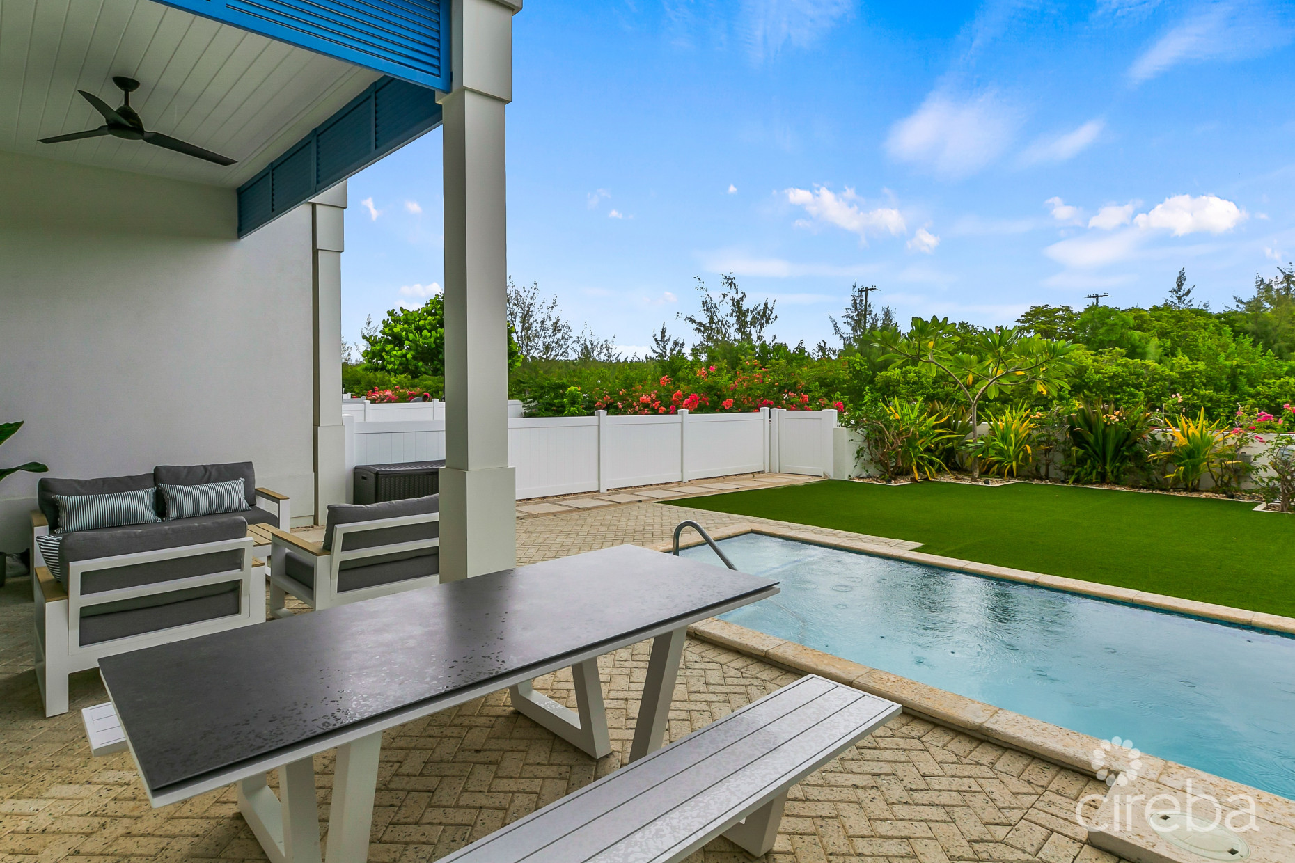 OLEA 106, CANAL FRONT 3 BED DUPLEX