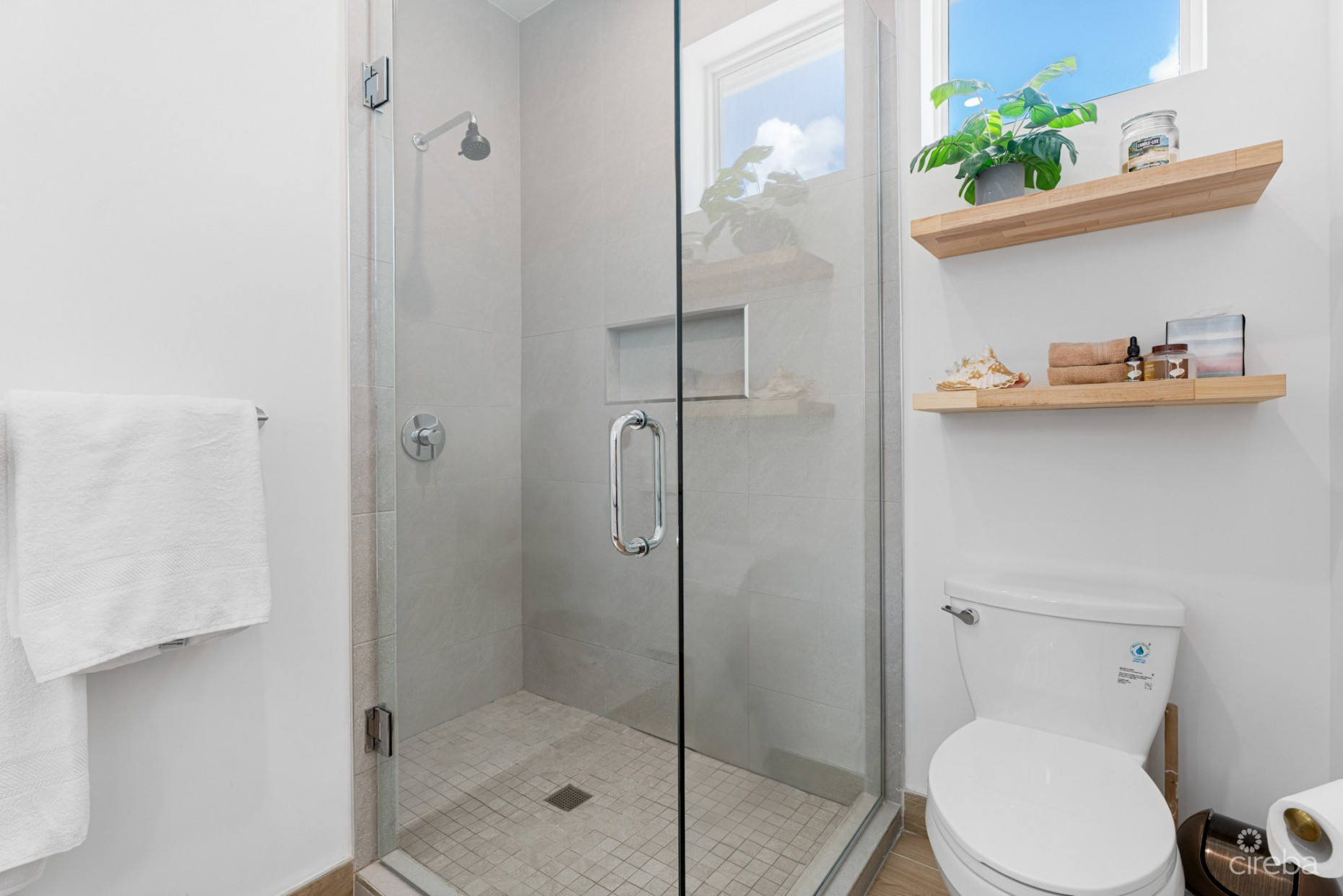 PERIWINKLE 2 BED + STUDIO TOWN HOME