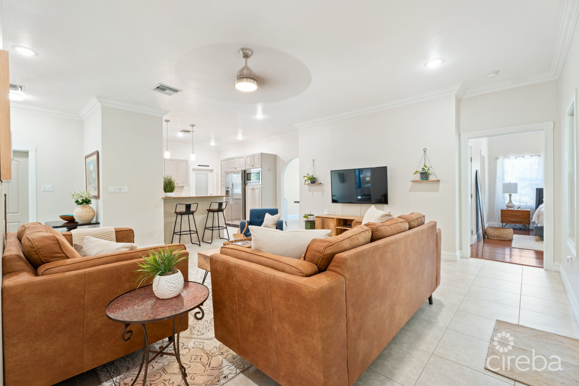 ORCHID HEIGHTS 32, MIDSUMMER DRIVE HOME