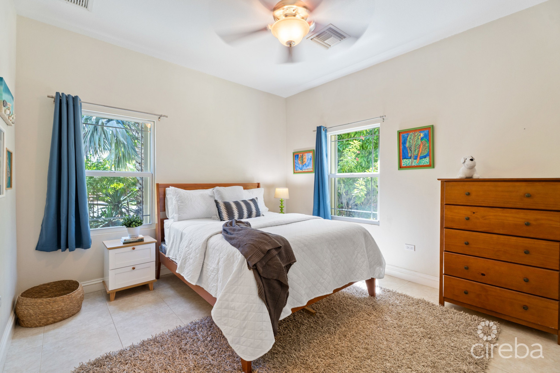 ORCHID HEIGHTS 32, MIDSUMMER DRIVE HOME