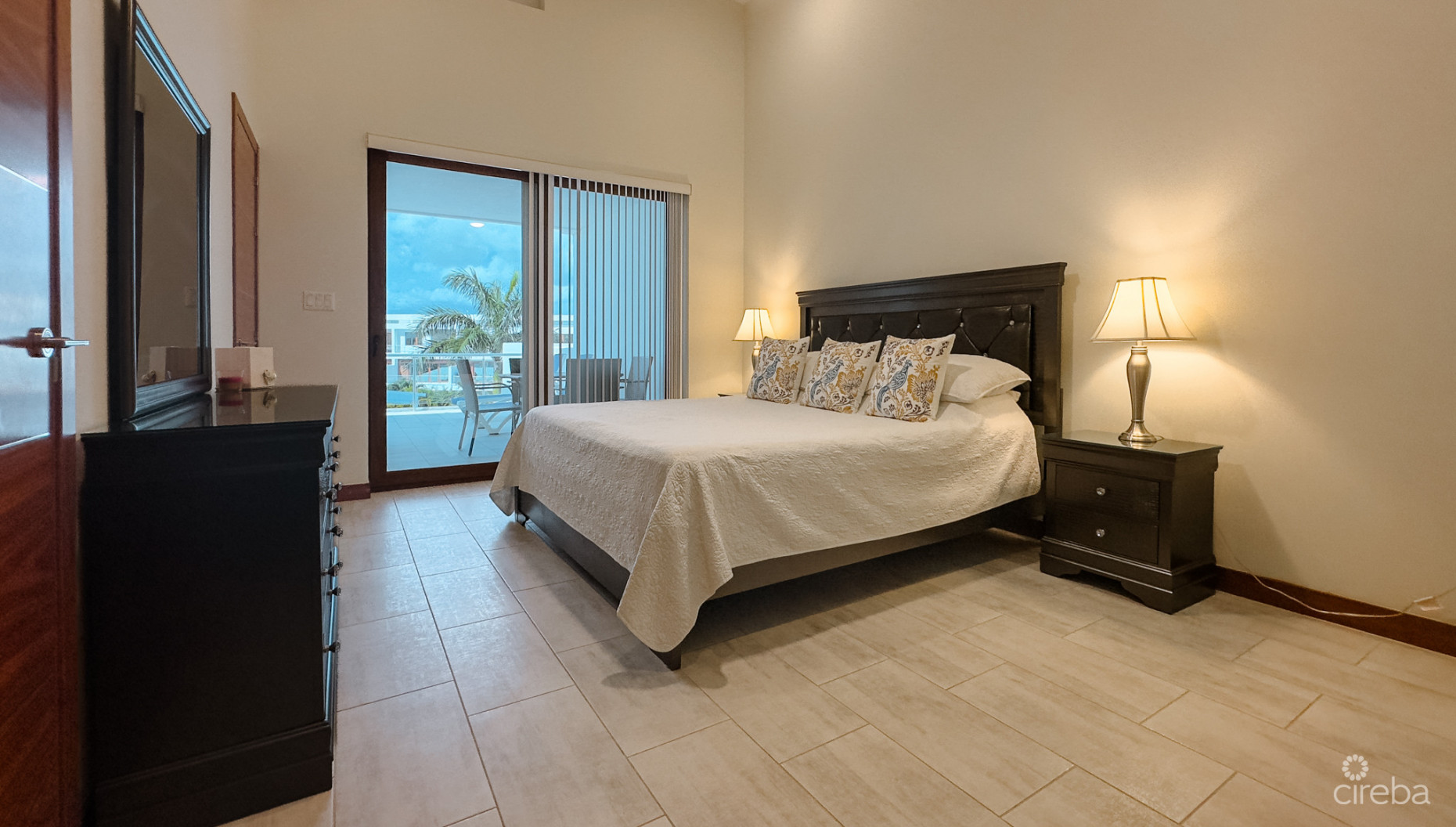 4 BED ARVIA CANAL FRONT