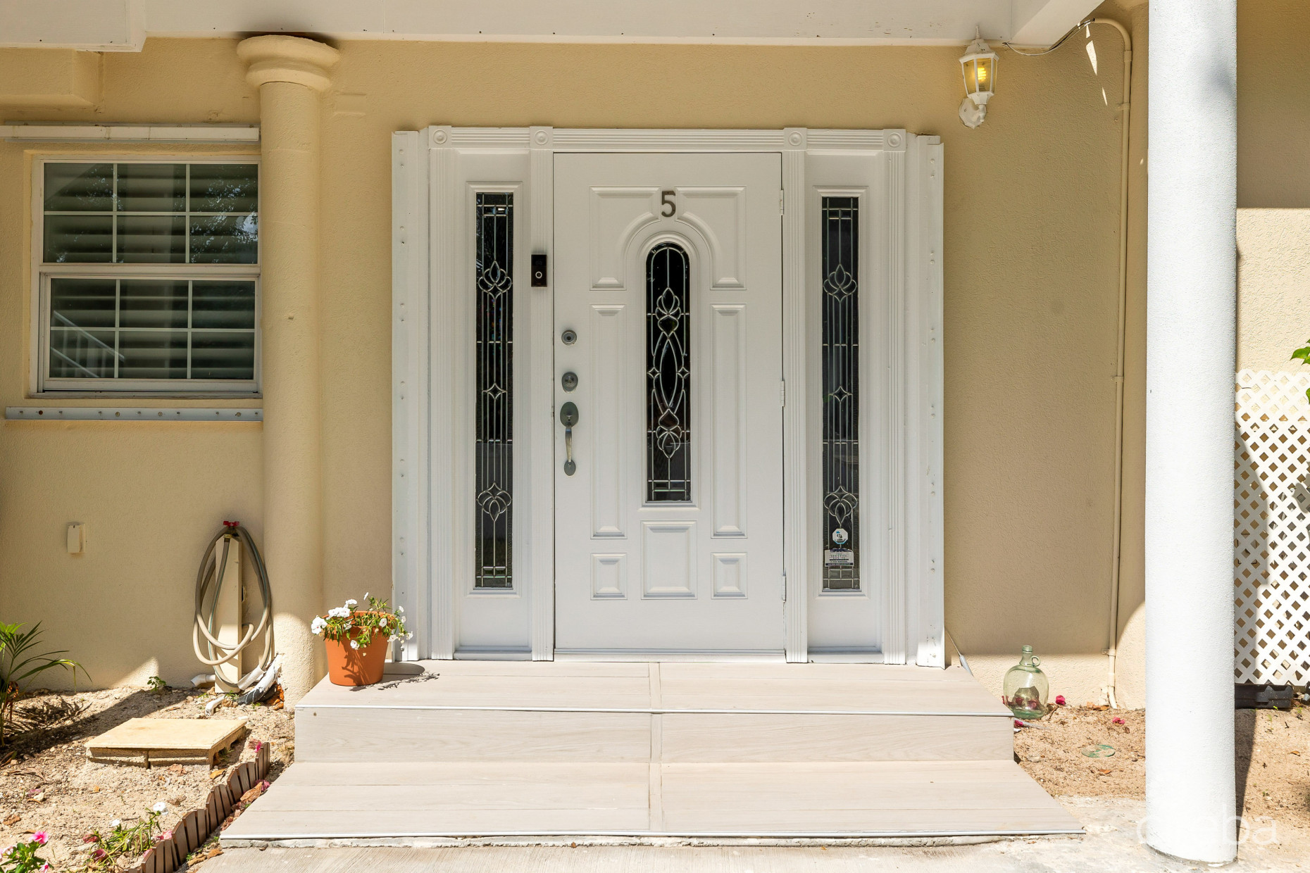 RALEIGH QUAY, GOVERNORS HARBOUR 1 BEDROOM APARTMENT