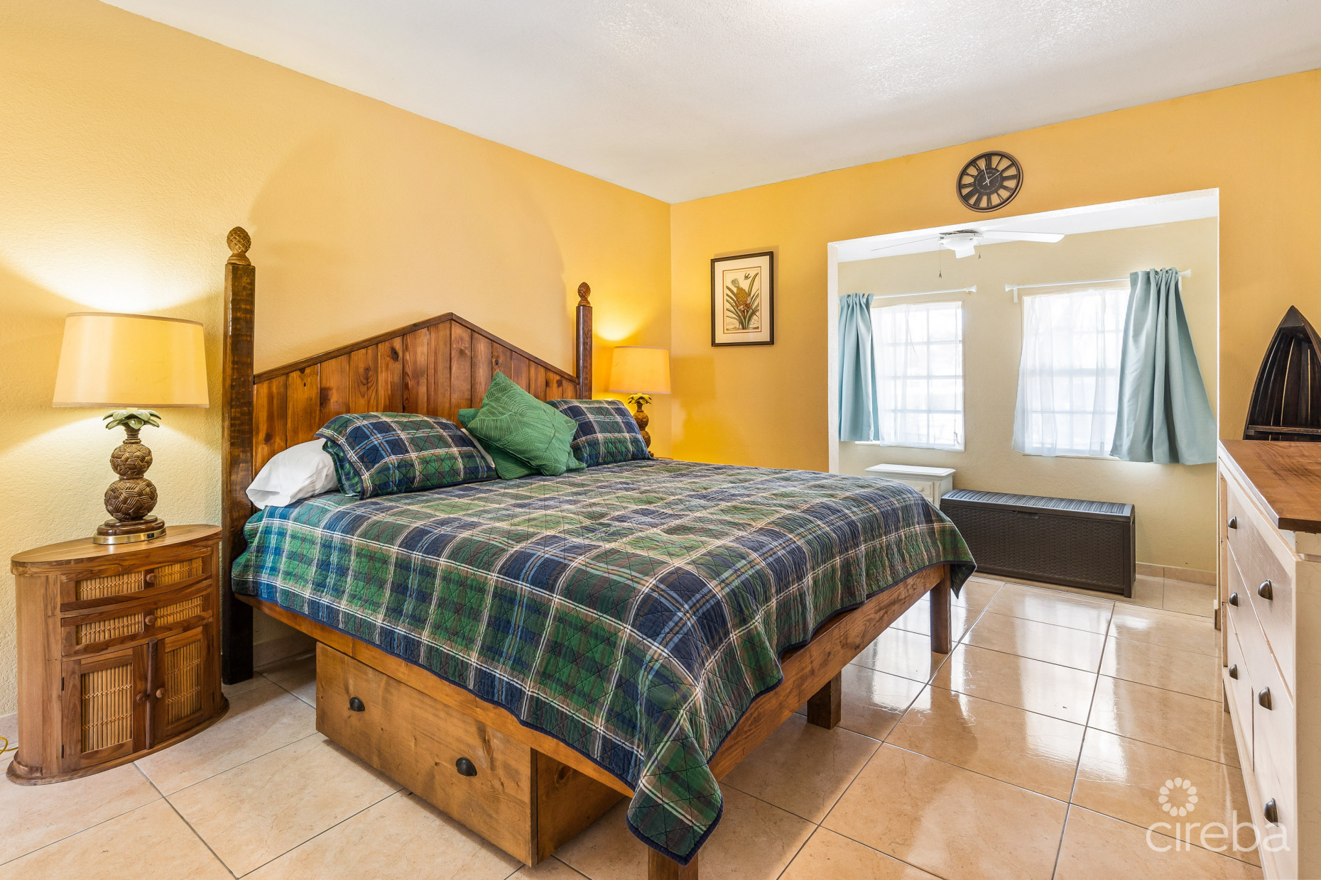 RALEIGH QUAY, GOVERNORS HARBOUR 1 BEDROOM APARTMENT