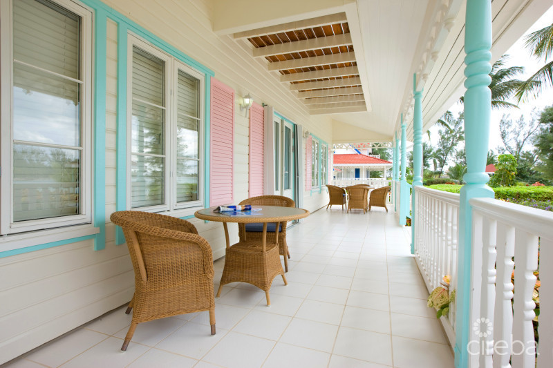 VILLA LA PLAYA, CAYMAN KAI HOME