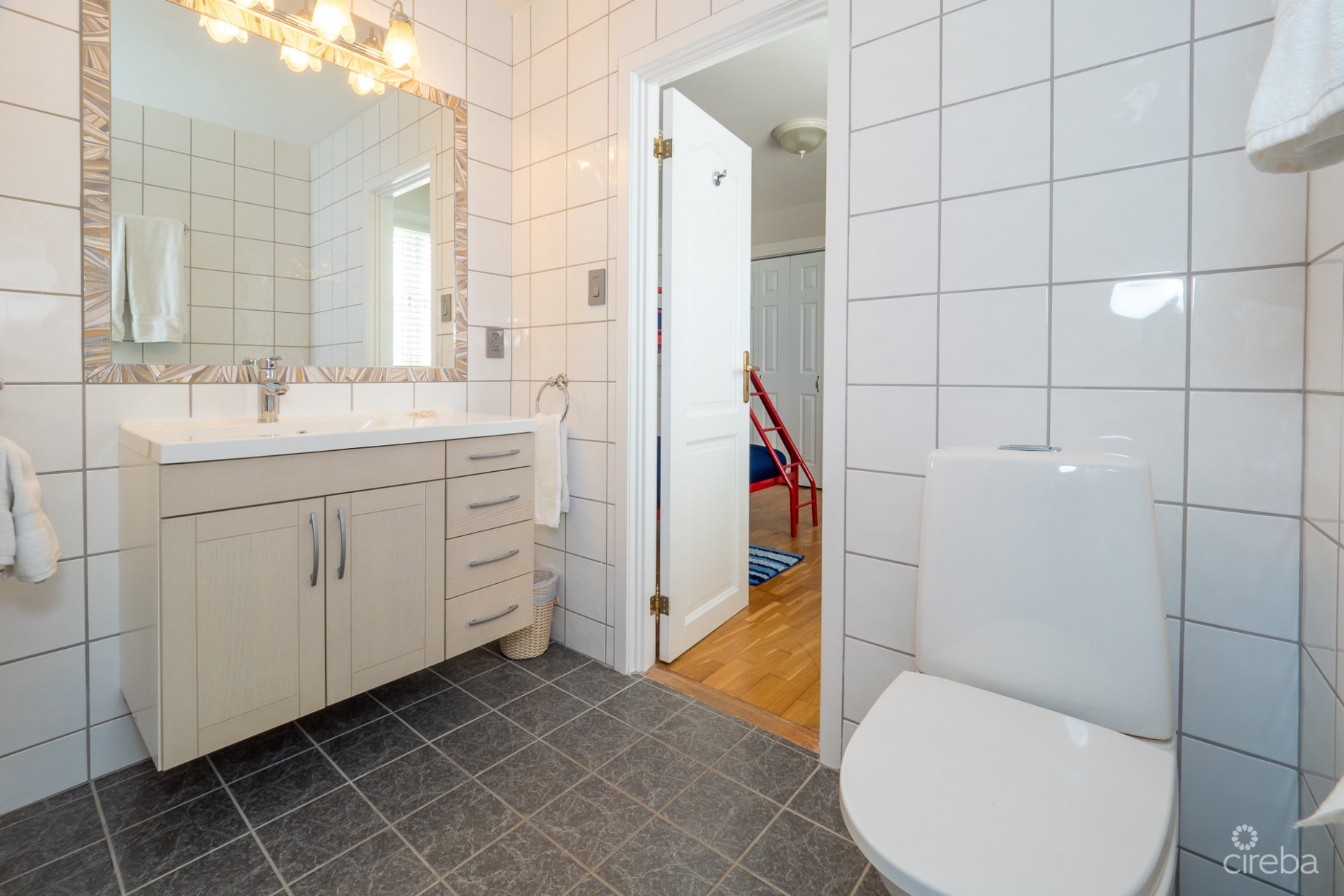 VILLA LA PLAYA, CAYMAN KAI HOME