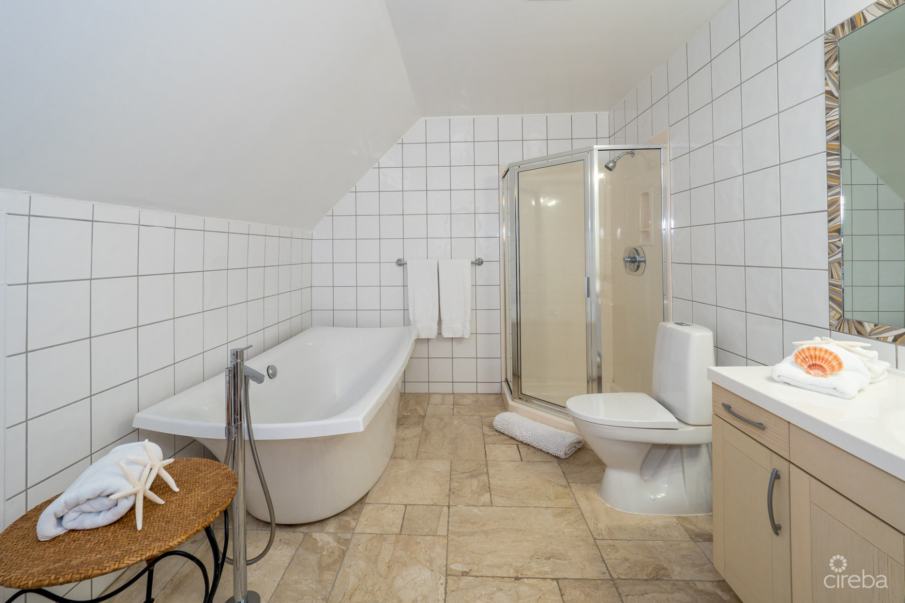 VILLA LA PLAYA, CAYMAN KAI HOME