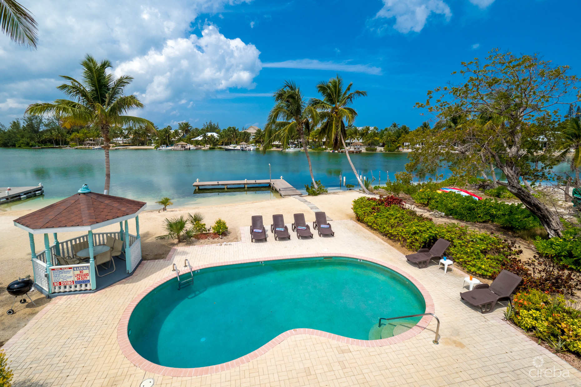VILLA LA PLAYA, CAYMAN KAI HOME