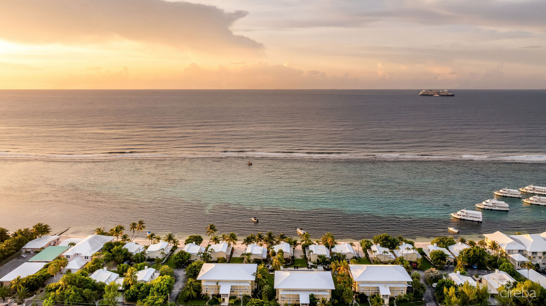 CARIBBEAN PARADISE 8, BEACHFRONT VILLA