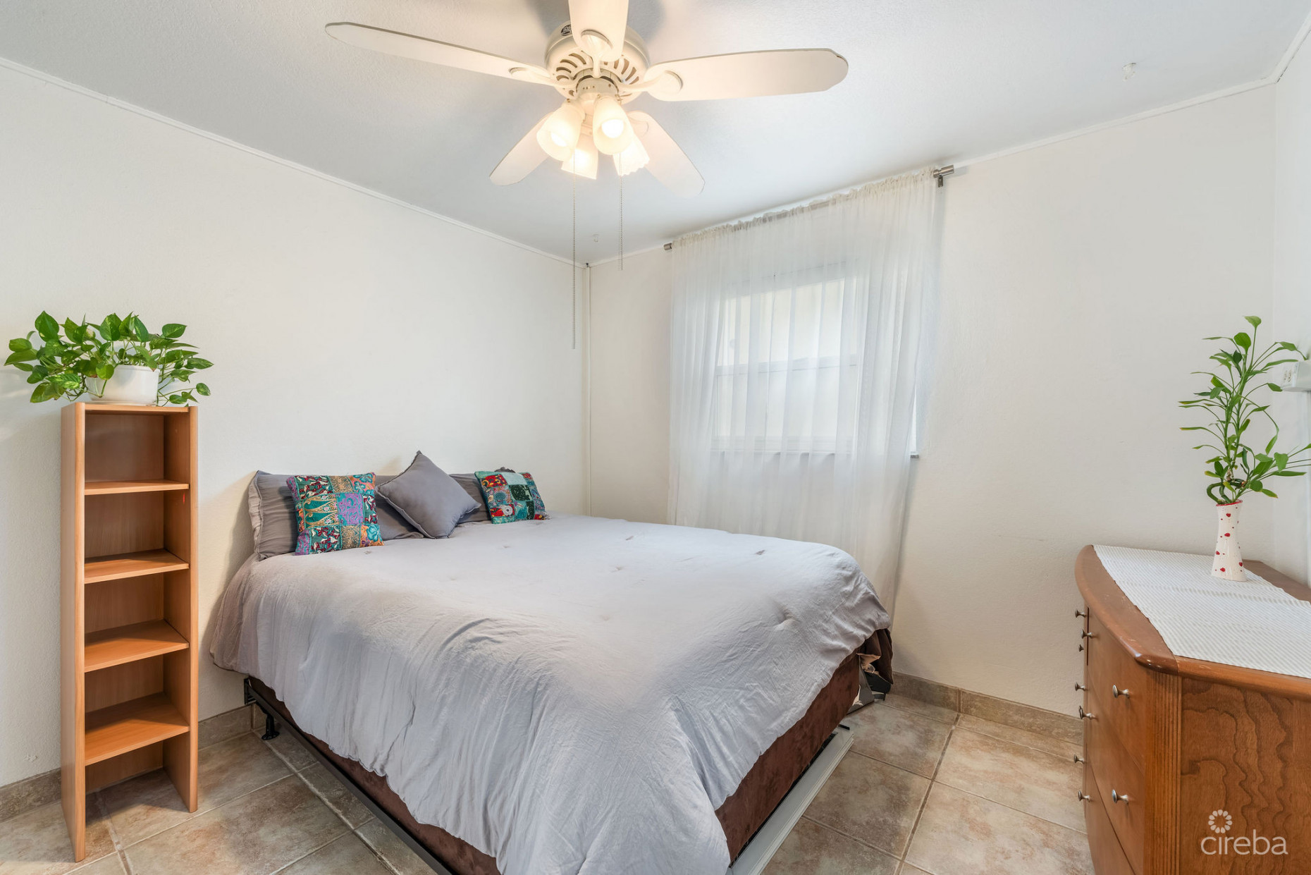 CARIBBEAN PARADISE 8, BEACHFRONT VILLA