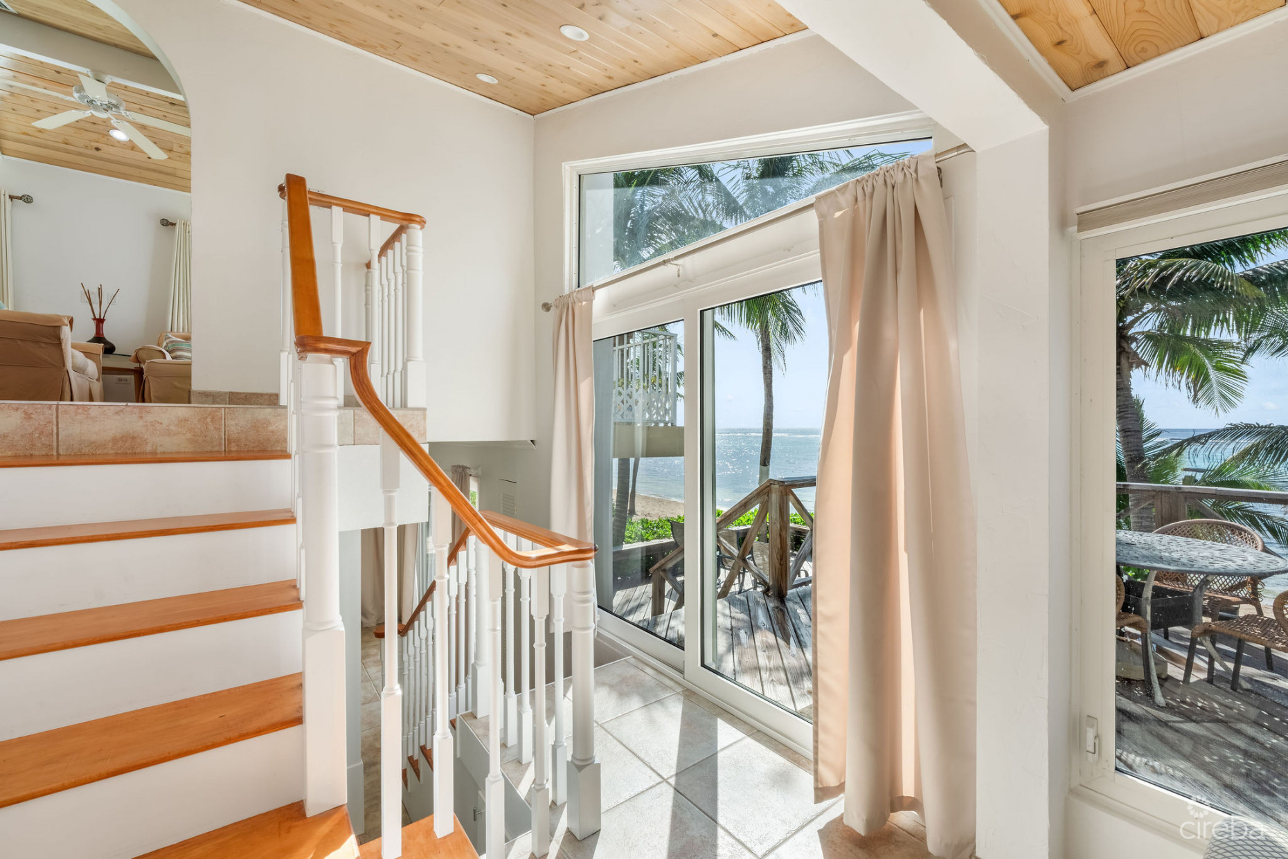 CARIBBEAN PARADISE 8, BEACHFRONT VILLA