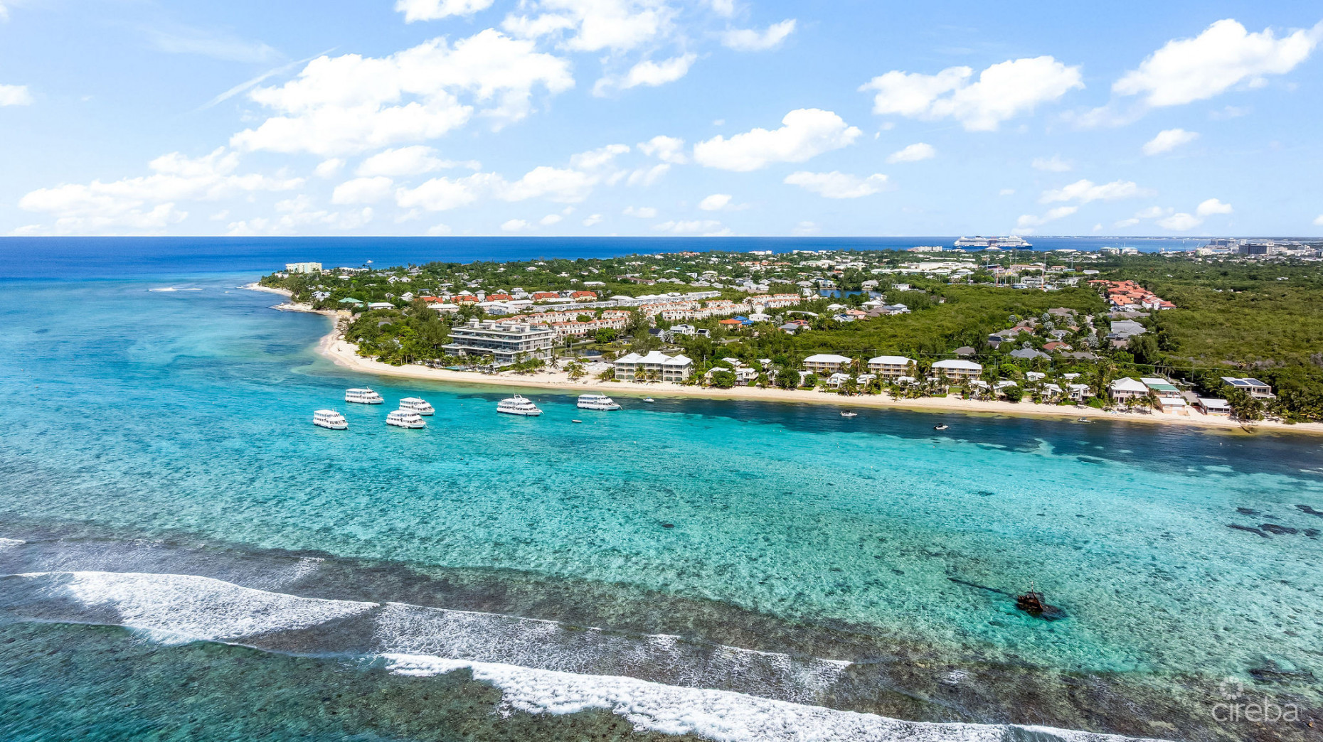 CARIBBEAN PARADISE 8, BEACHFRONT VILLA