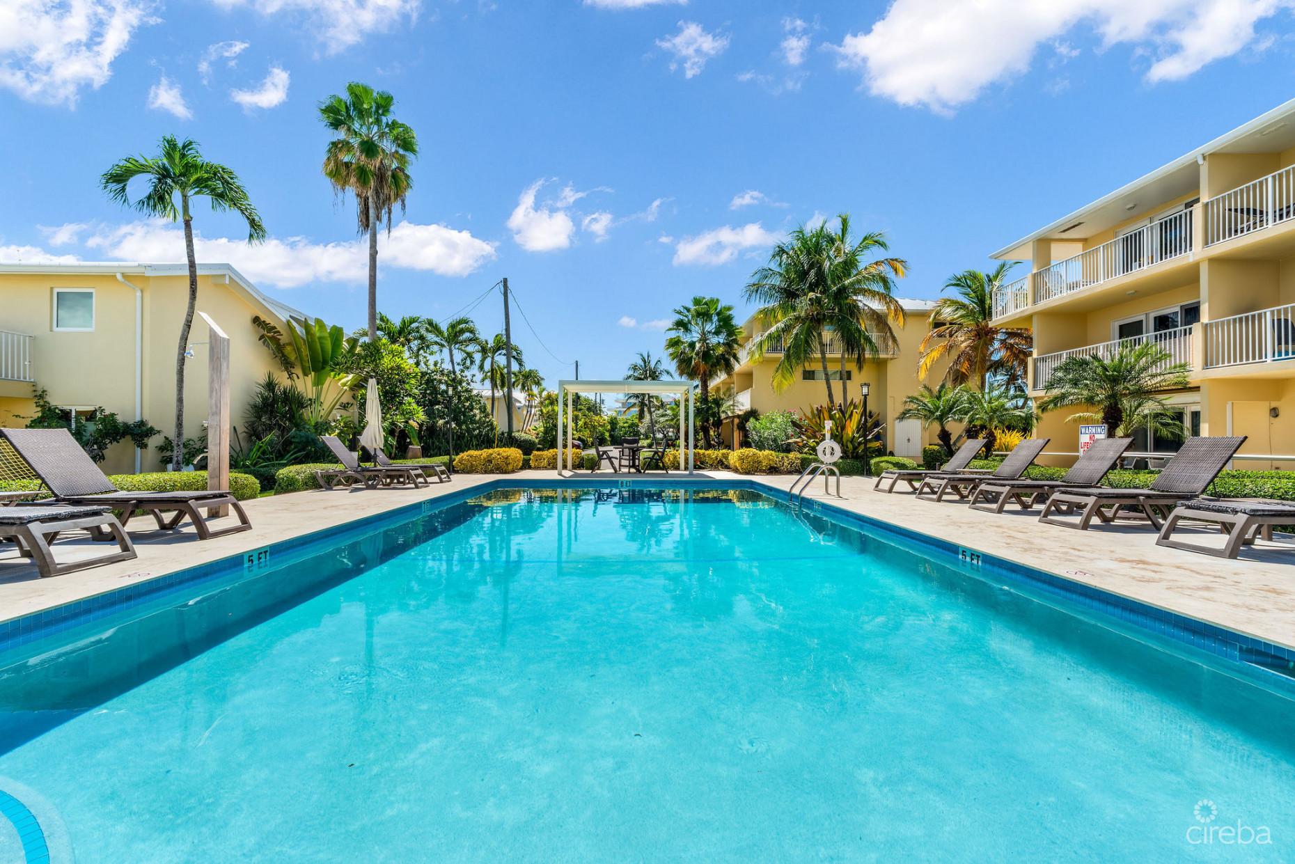 CARIBBEAN PARADISE 8, BEACHFRONT VILLA