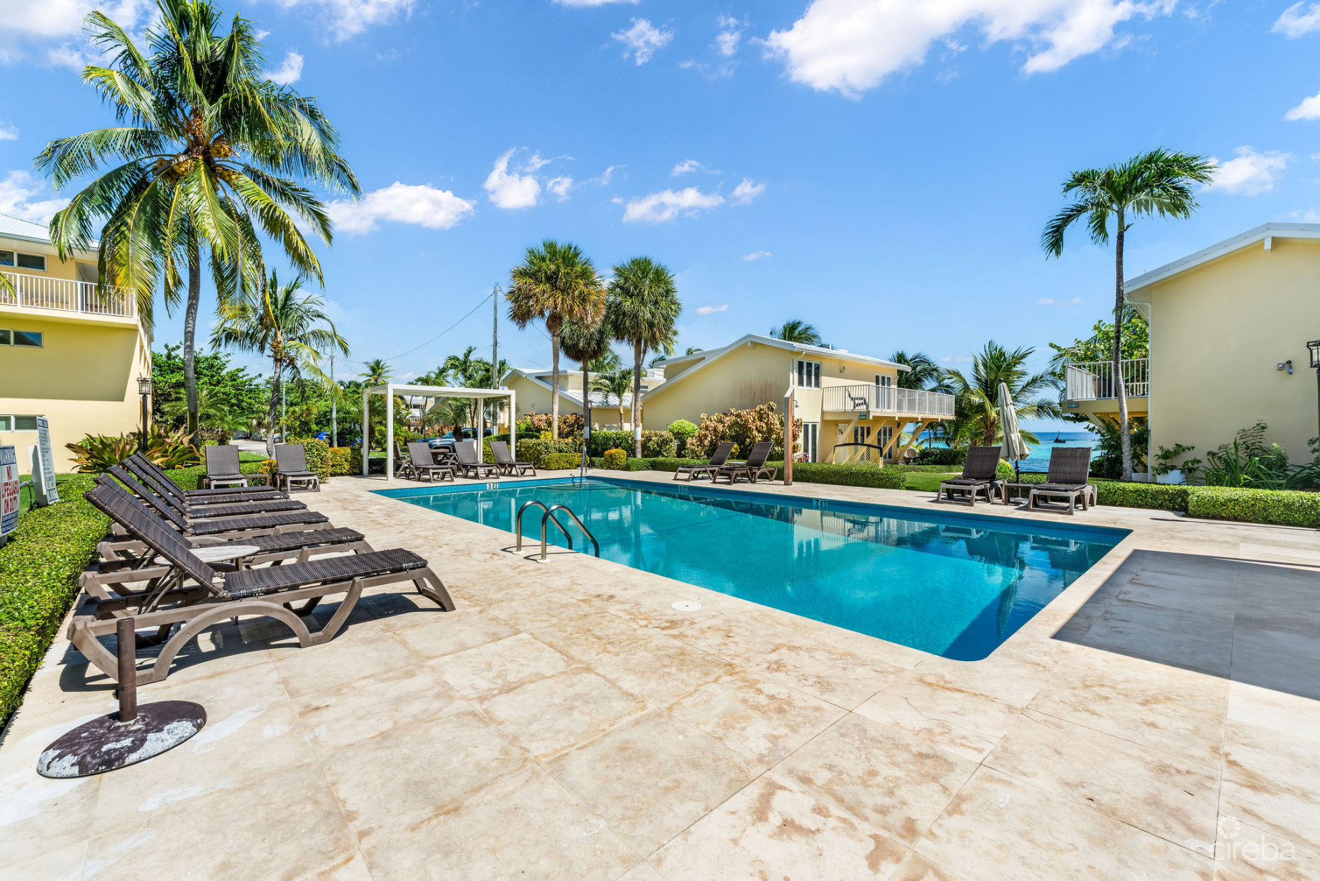 CARIBBEAN PARADISE 8, BEACHFRONT VILLA