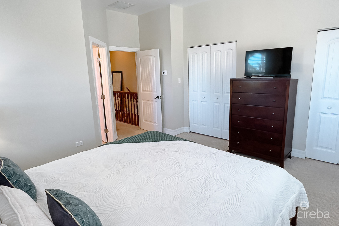 2 BED TOWNHOUSE GEORGE TOWN HILTON ESTATES