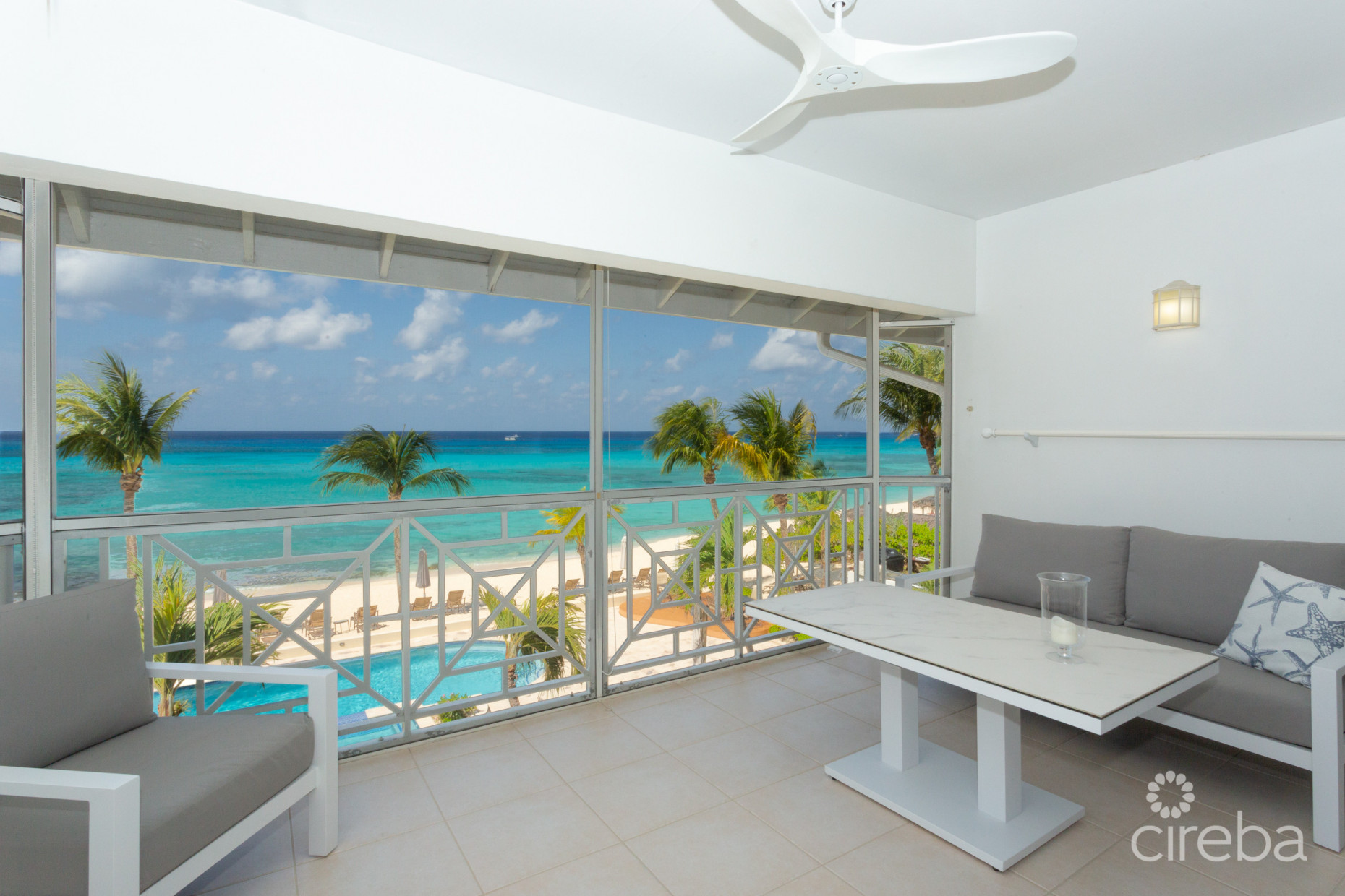 THE PALMS 14, SEVEN MILE BEACH PENTHOUSE