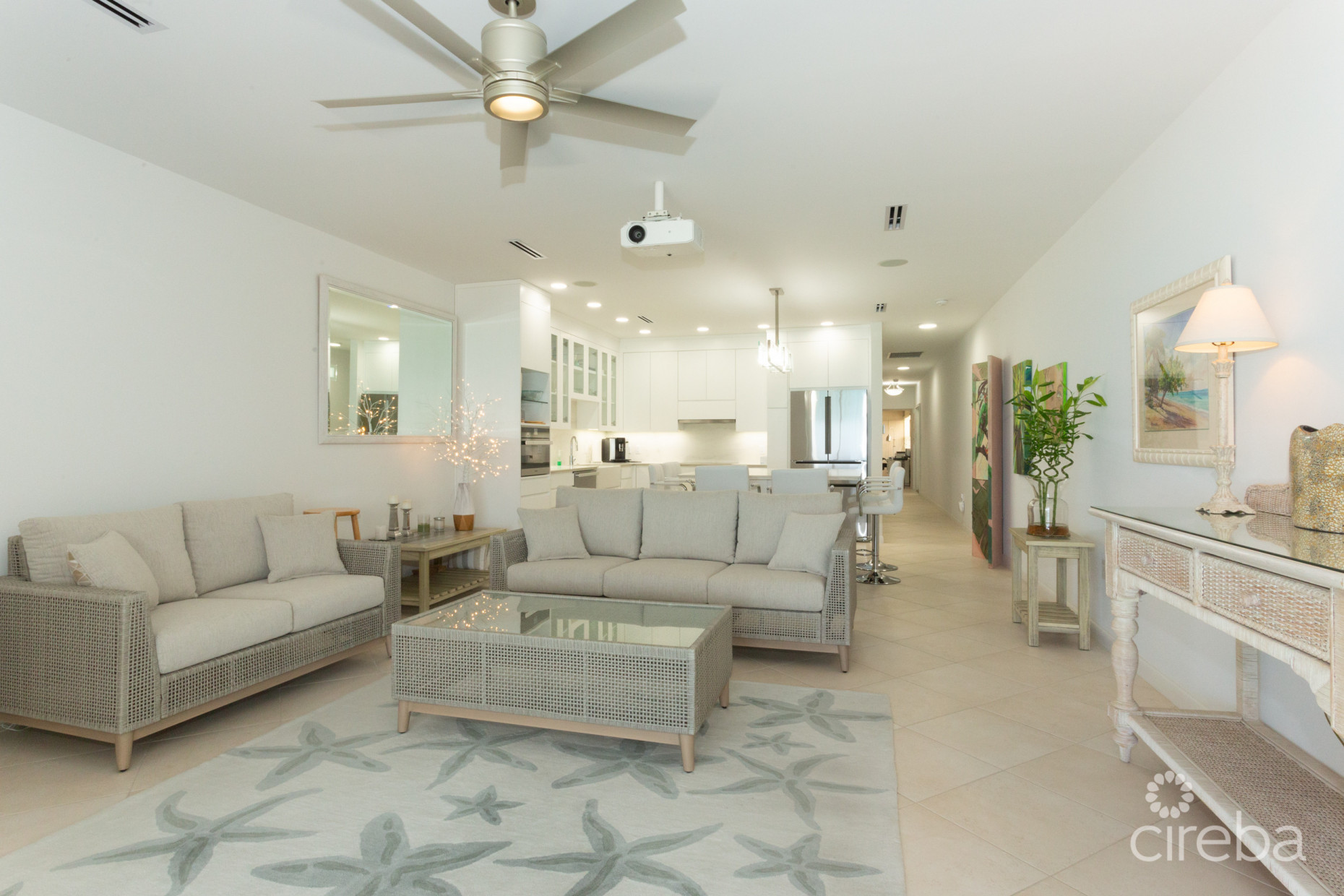 THE PALMS 14, SEVEN MILE BEACH PENTHOUSE