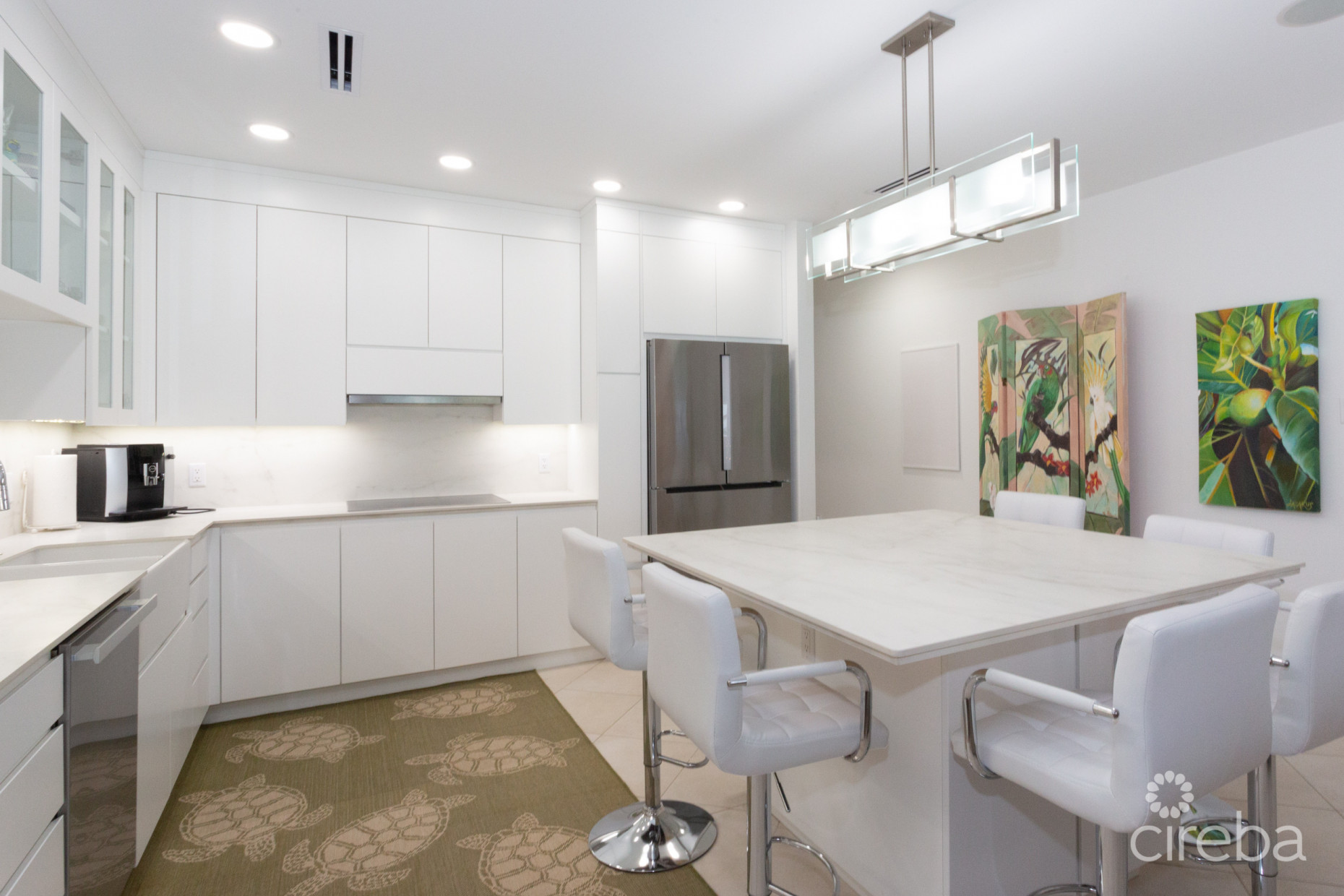 THE PALMS 14, SEVEN MILE BEACH PENTHOUSE