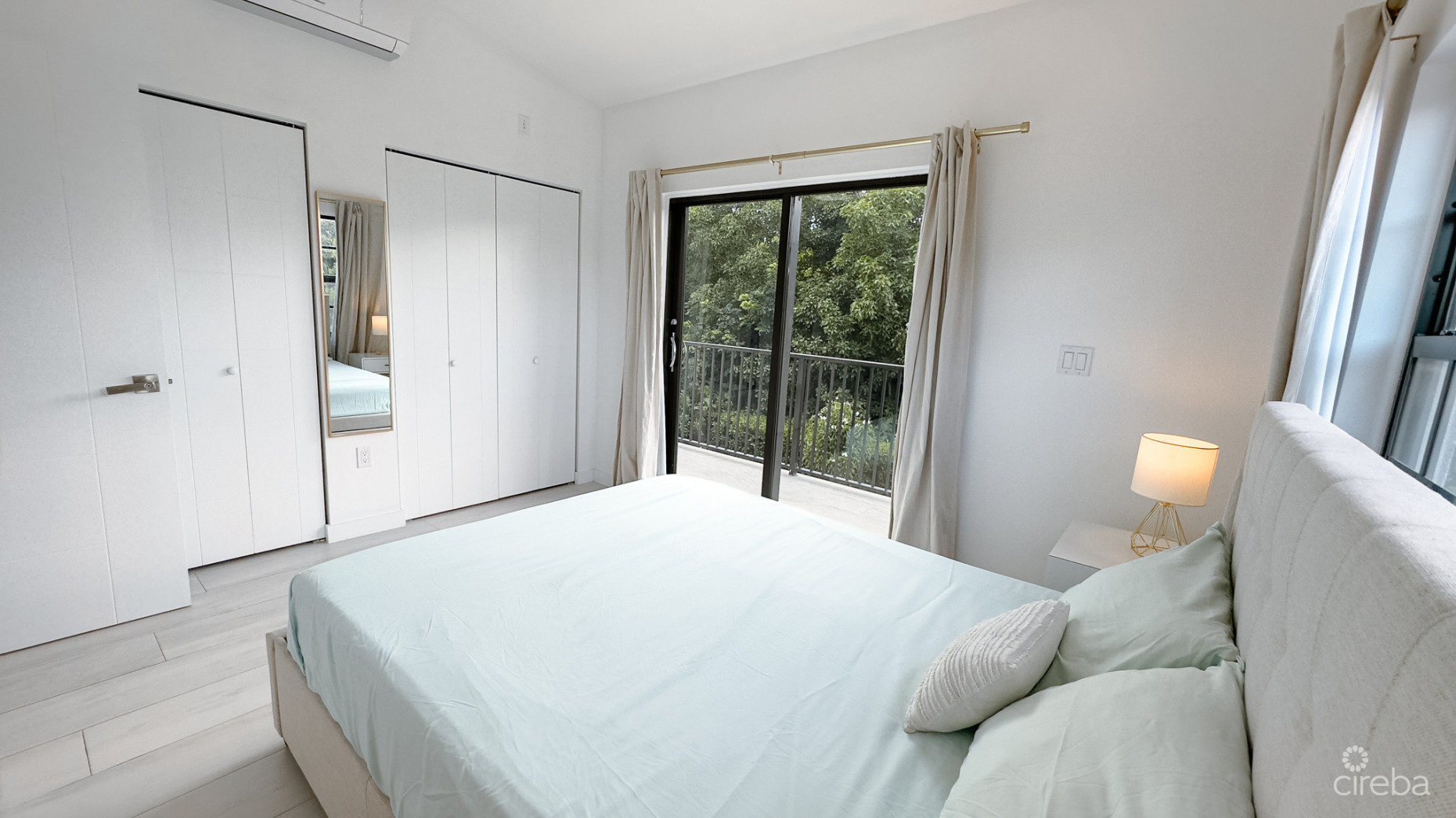 1BED CONDO WEST BAY SIENA GARDENS