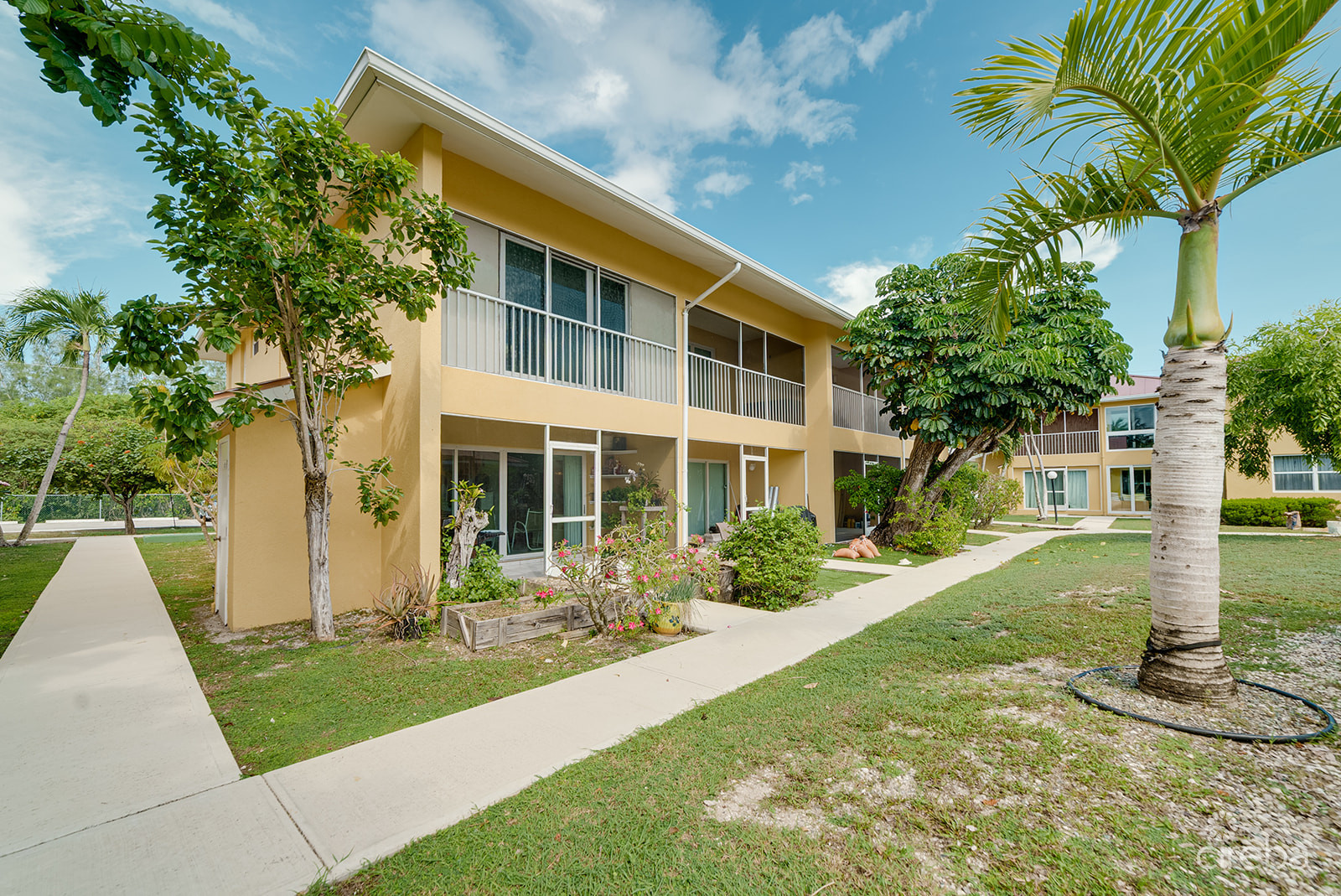 OCEAN CLUB 2BED/2.5BATH CONDO