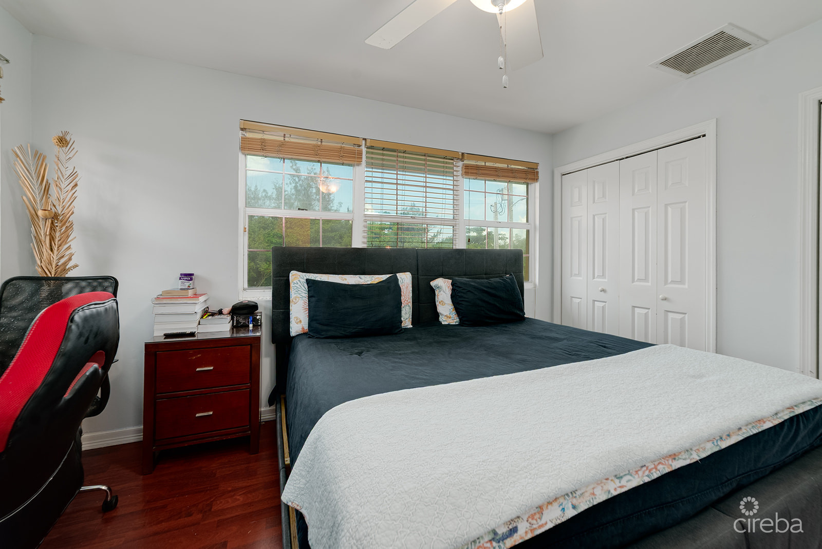 OCEAN CLUB 2BED/2.5BATH CONDO