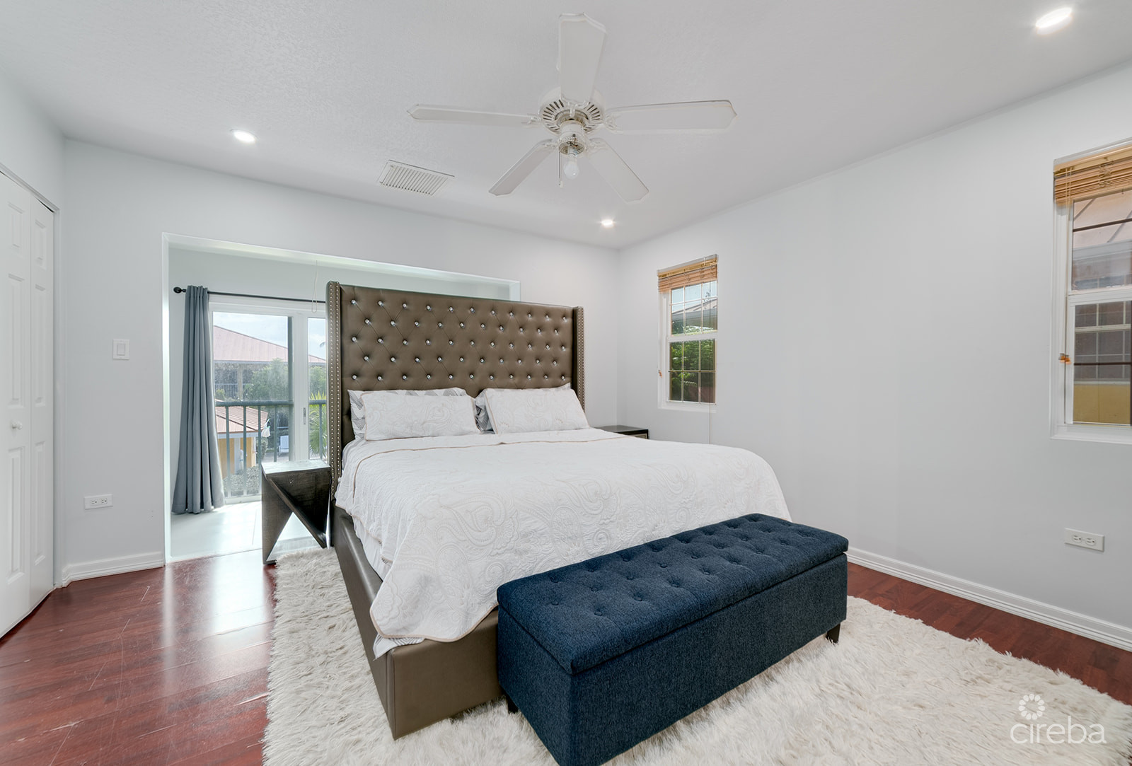 OCEAN CLUB 2BED/2.5BATH CONDO