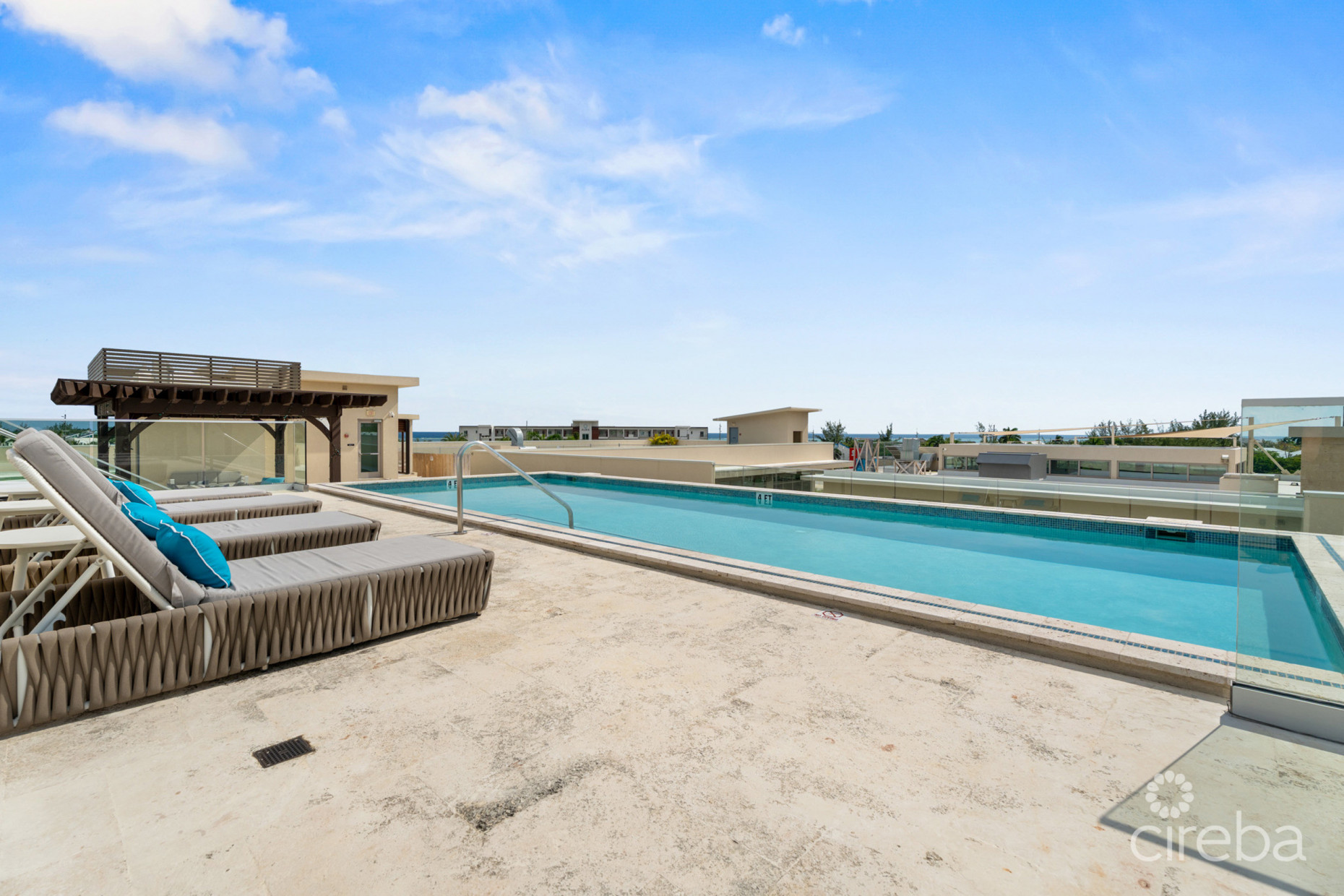 HARBOUR WALK 202 | 1 BED + DEN | CORNER UNIT