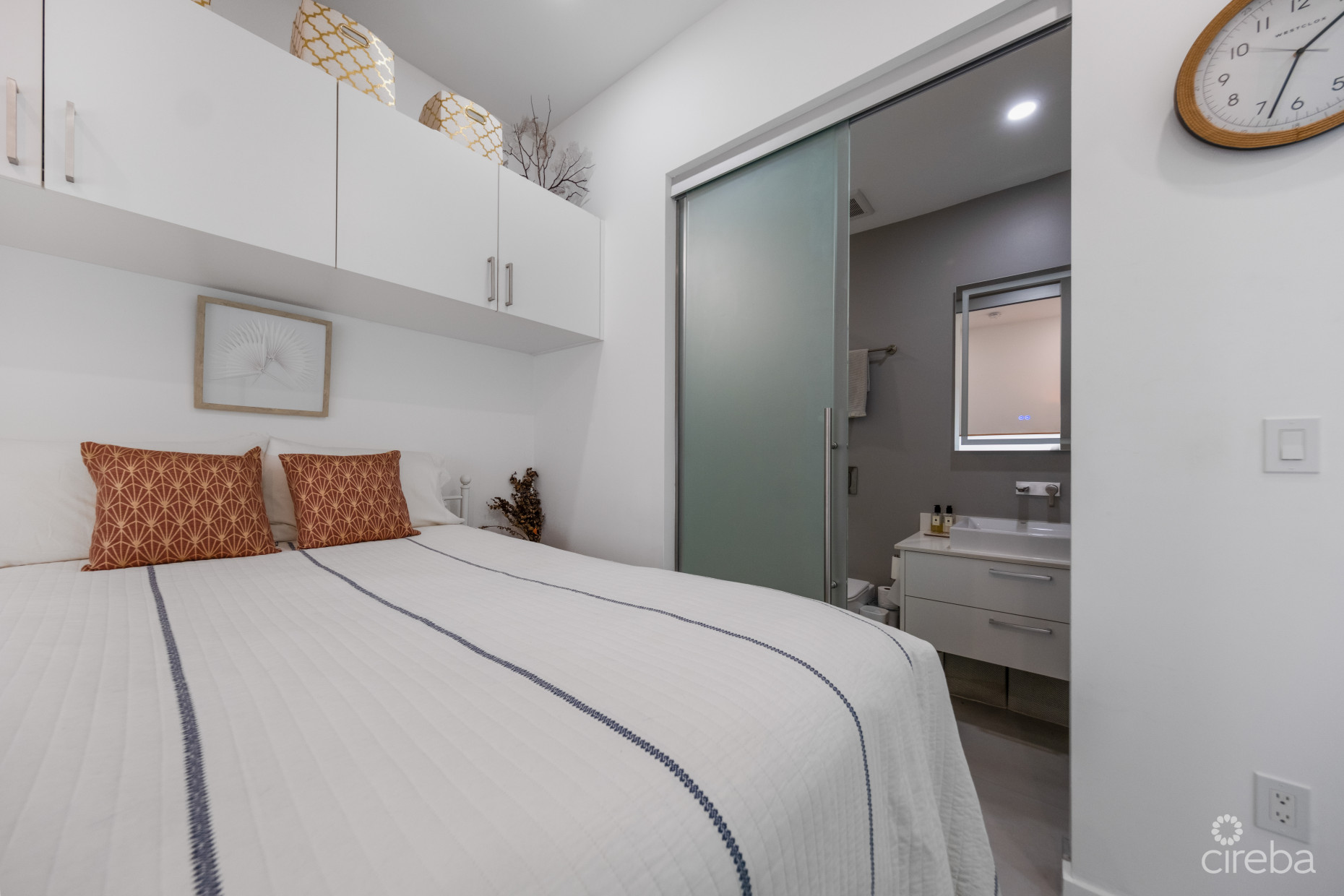 STYLISH 1 BED AT HARBOUR WALK