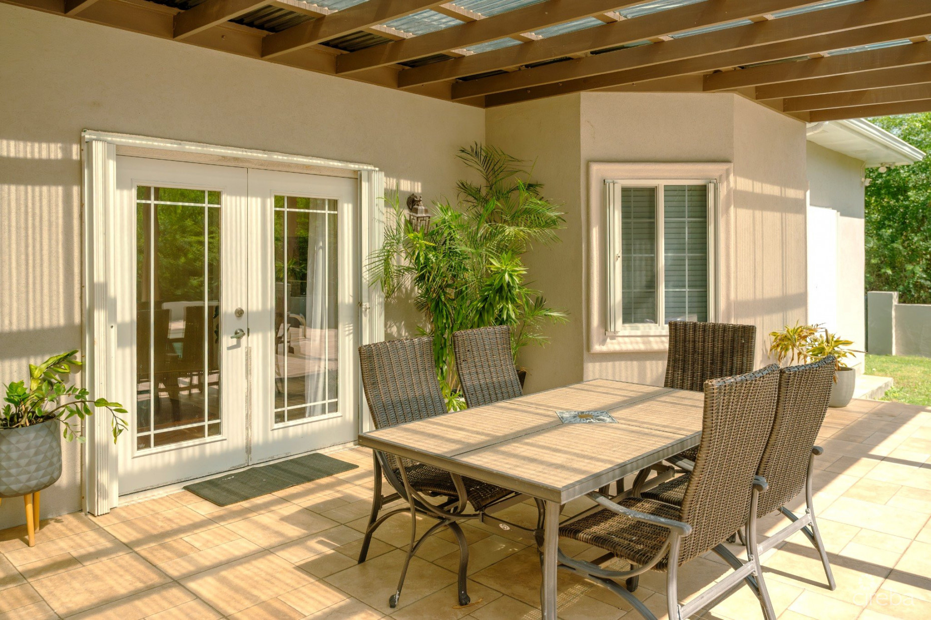 4 BEDROOM BEAUTIFUL FAMILY HOME IN SAVANNAH