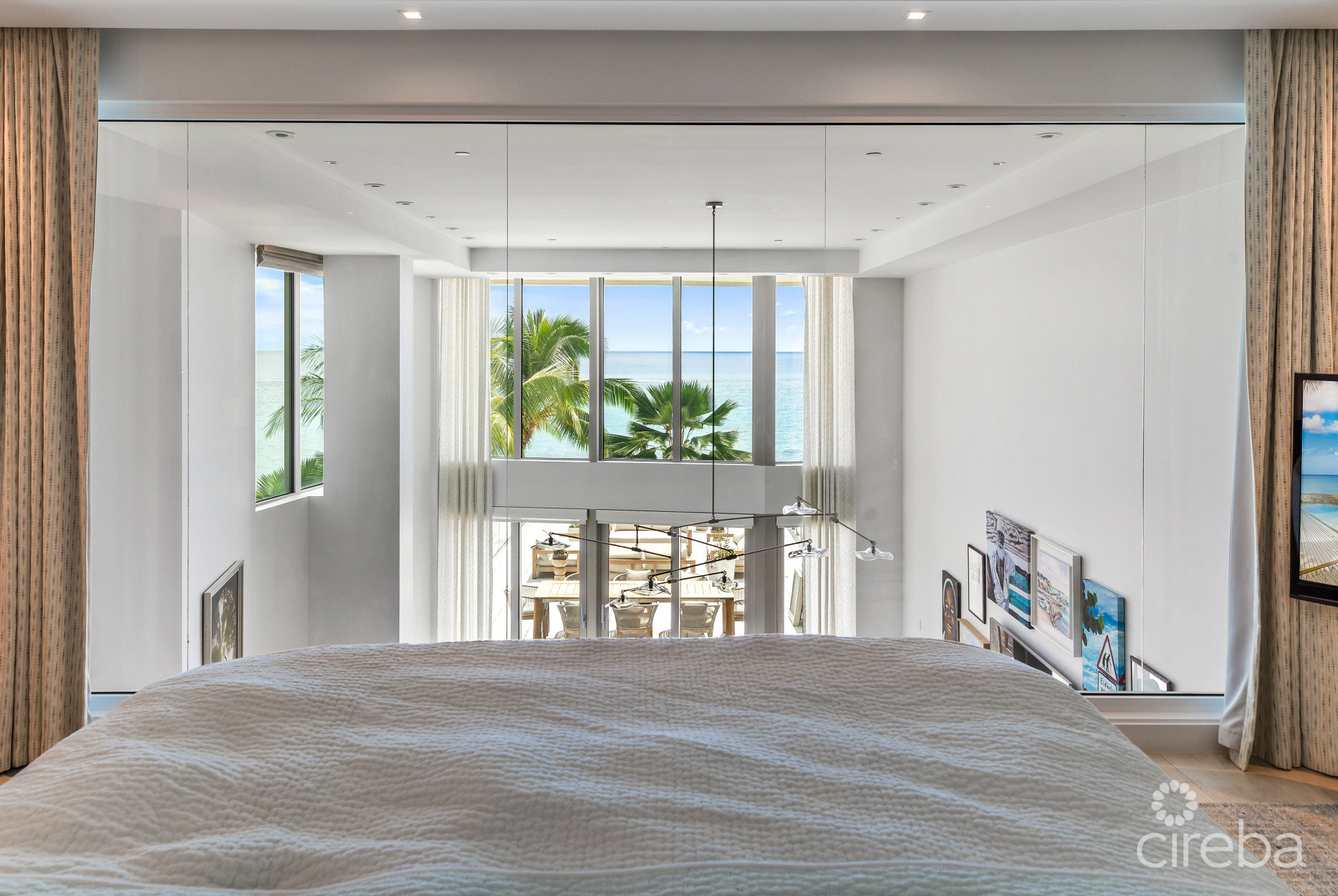 TIDES -  BEACHFRONT, LUXURY 4 BEDROOM CONDO WITH TERRACE