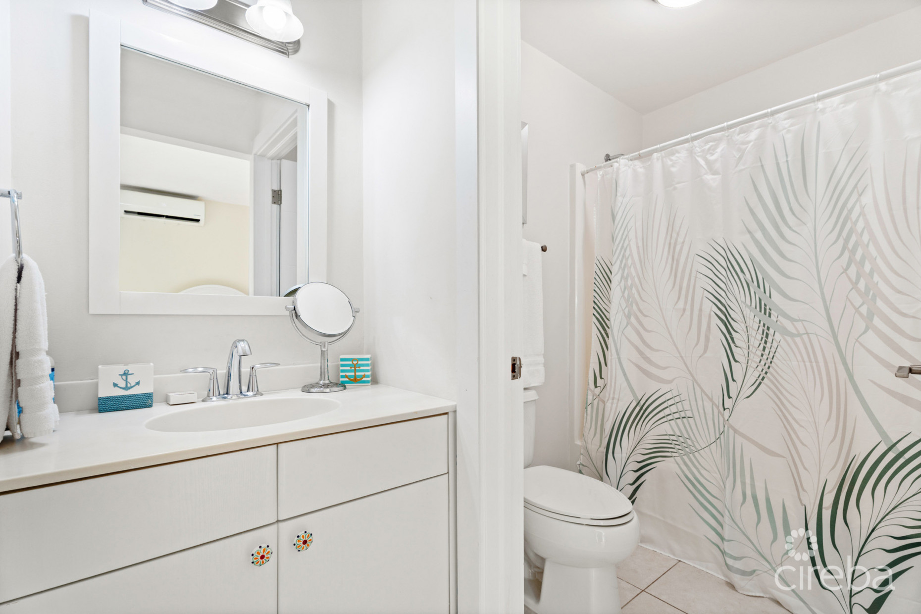 ISLAND HOUSE 15, RUM POINT BEACHFRONT TOWNHOME