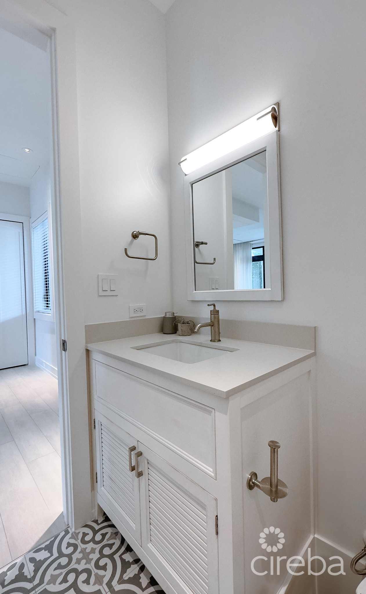 OLEA 1 BED, SEVEN MILE CORRIDOR