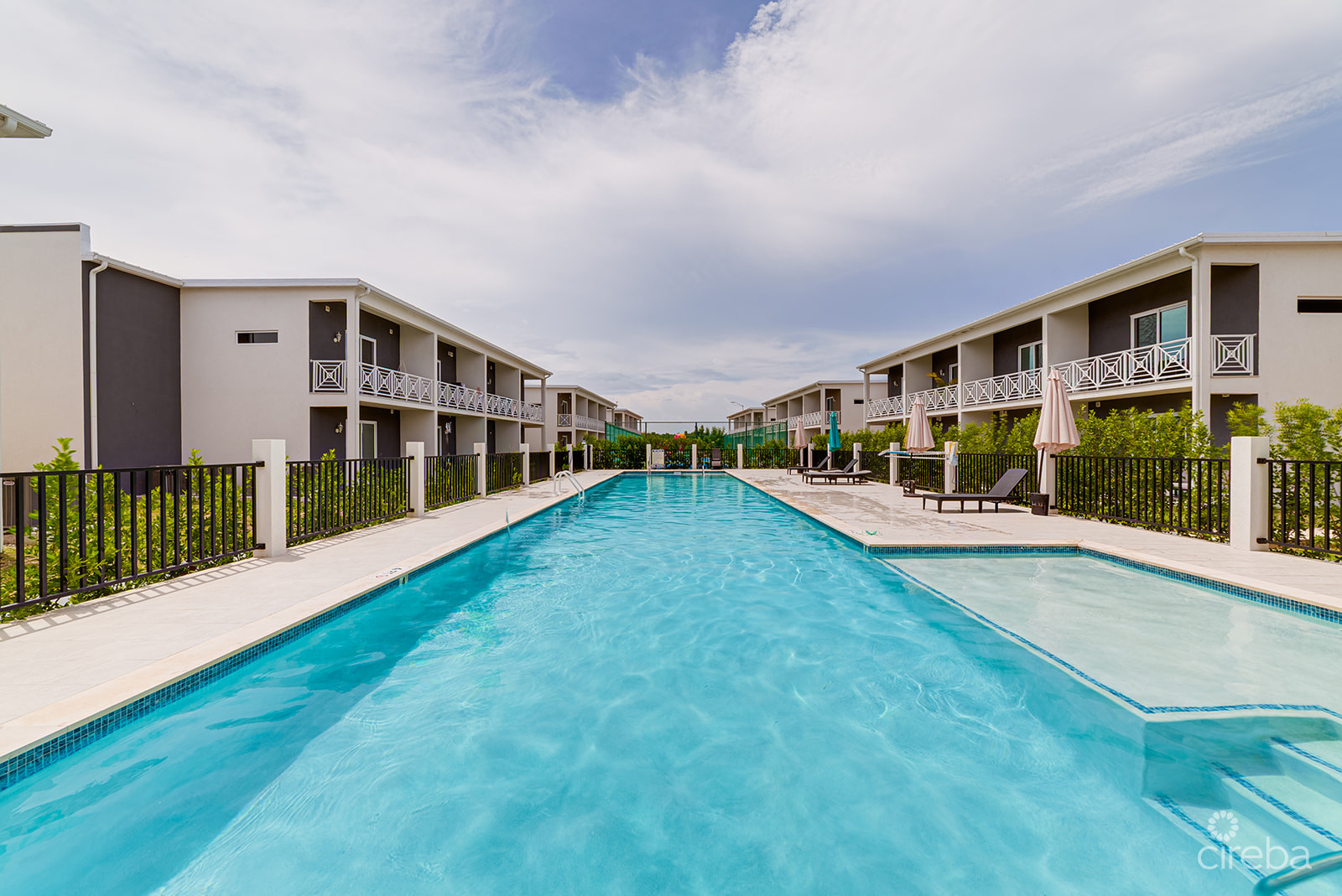 2 BEDROOM CONDO IN YARL