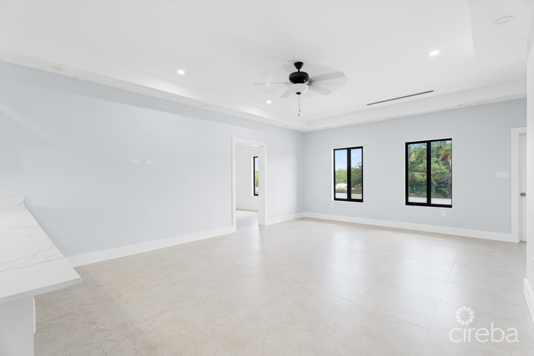 #2 BRAND NEW 3 BED 3.5 BATH DUPLEX -  LOOKOUT GARDENS