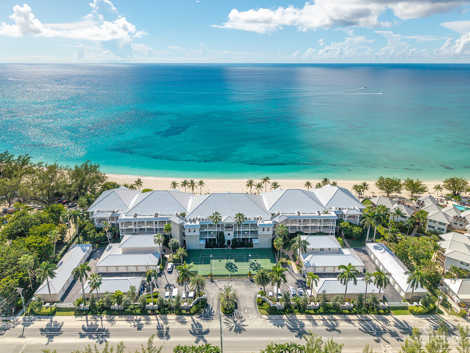 THE PINNACLE VILLA 30 & GARAGE