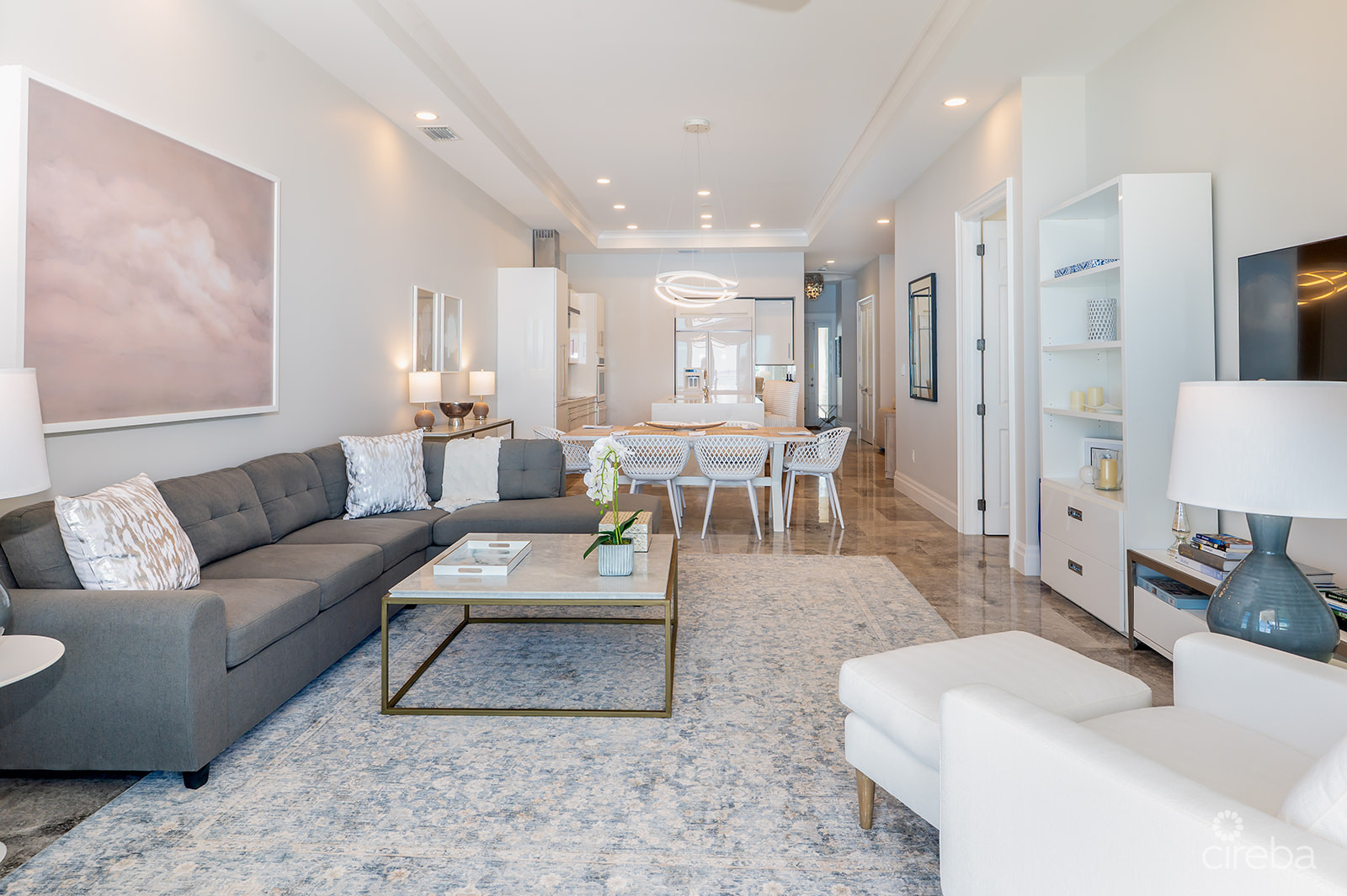 THE PINNACLE VILLA 30 & GARAGE