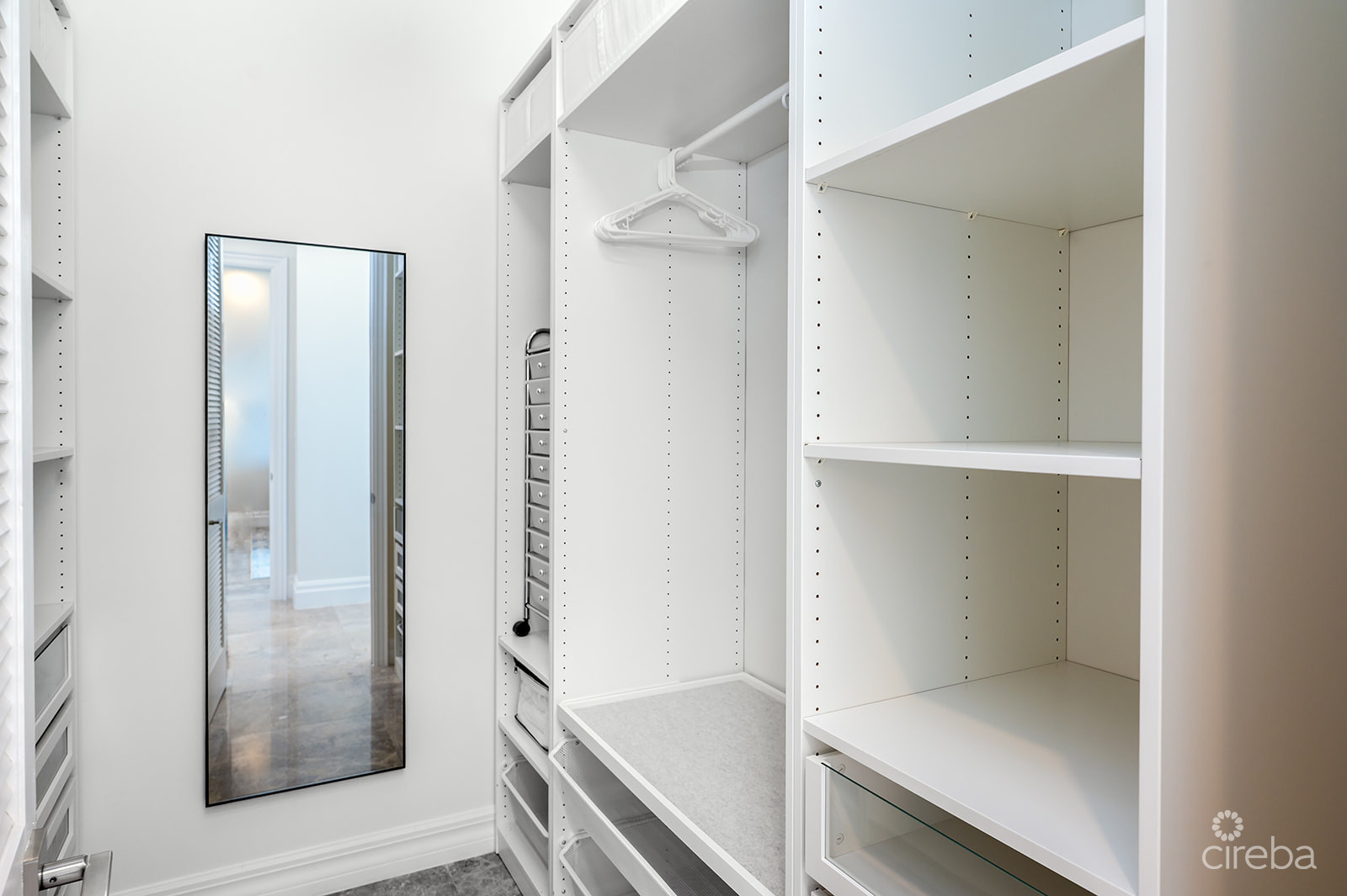 THE PINNACLE VILLA 30 & GARAGE