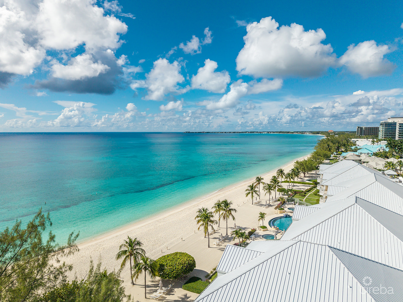 THE PINNACLE VILLA 30 & GARAGE