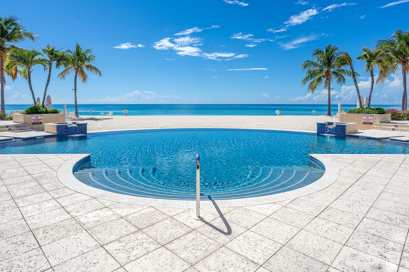 THE PINNACLE VILLA 30 & GARAGE