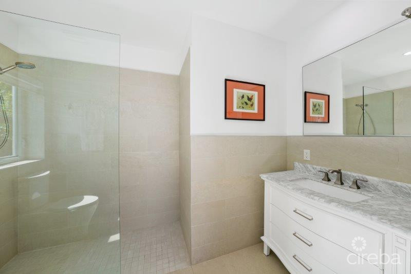 UNIQUE PATRICK'S ISLAND CANALFRONT W GUEST HOUSE | 3 CAR GARAGE