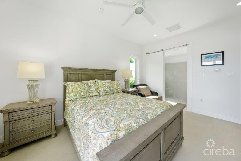 UNIQUE PATRICK'S ISLAND CANALFRONT W GUEST HOUSE | 3 CAR GARAGE