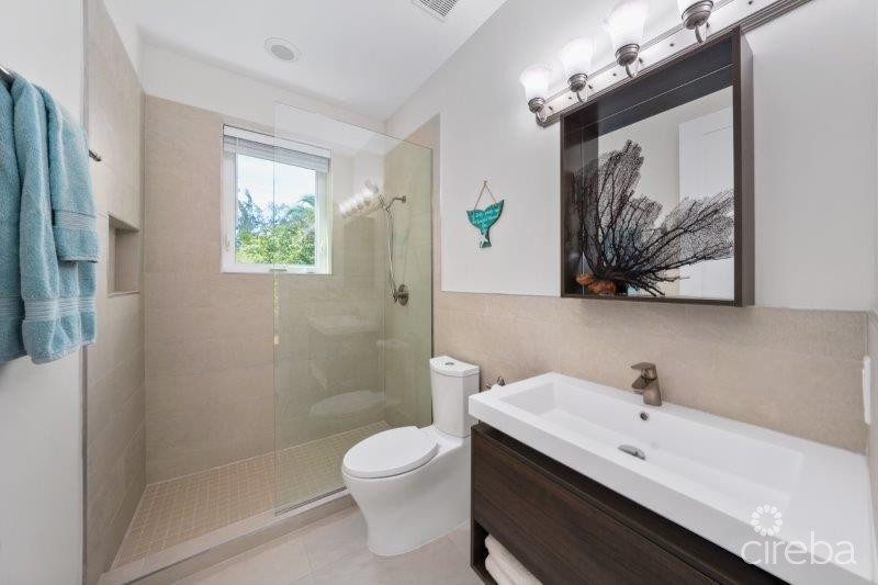 UNIQUE PATRICK'S ISLAND CANALFRONT W GUEST HOUSE | 3 CAR GARAGE