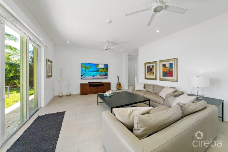 UNIQUE PATRICK'S ISLAND CANALFRONT W GUEST HOUSE | 3 CAR GARAGE