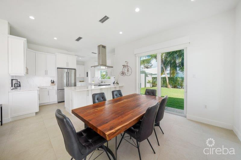 UNIQUE PATRICK'S ISLAND CANALFRONT W GUEST HOUSE | 3 CAR GARAGE