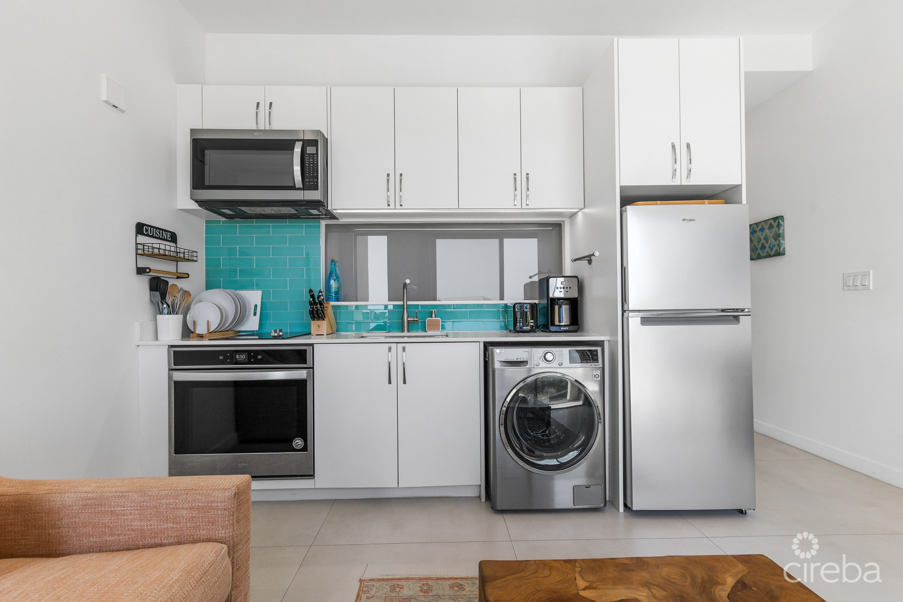 HARBOUR WALK TURNKEY BOUTIQUE CONDO